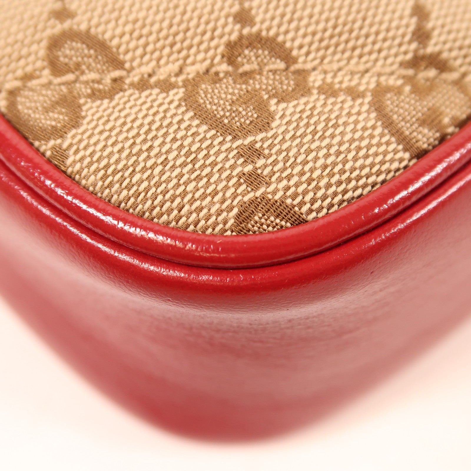 GUCCI 帆布/皮革GG Marmont金扣肩背袋