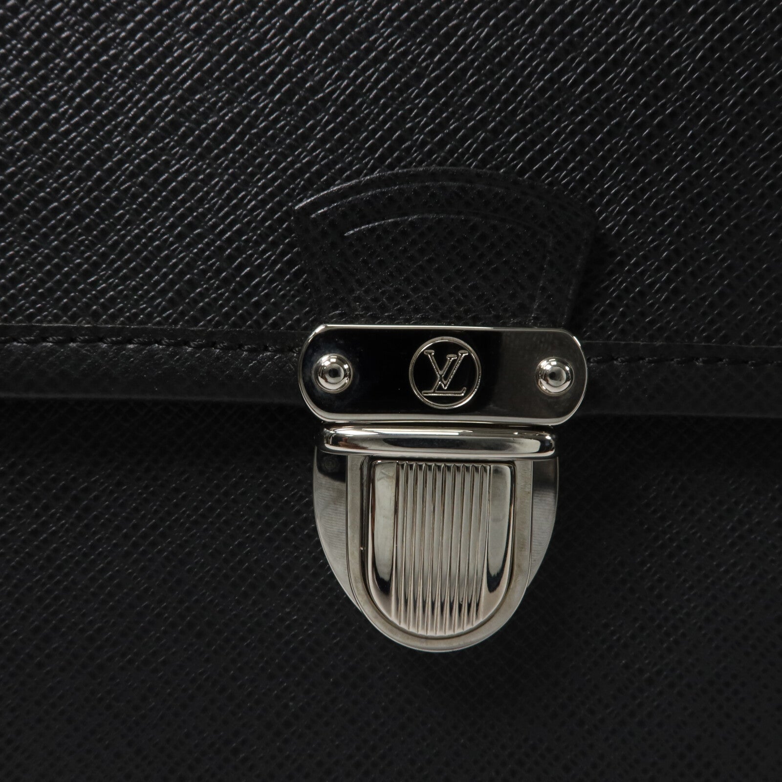 LOUIS VUITTON Taiga Alexei肩背袋
