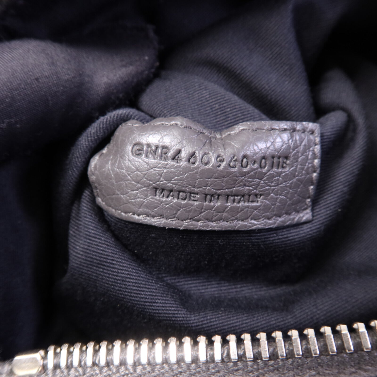 SAINT LAURENT 牛皮皮革Sac De Jour銀扣手挽肩背兩用袋
