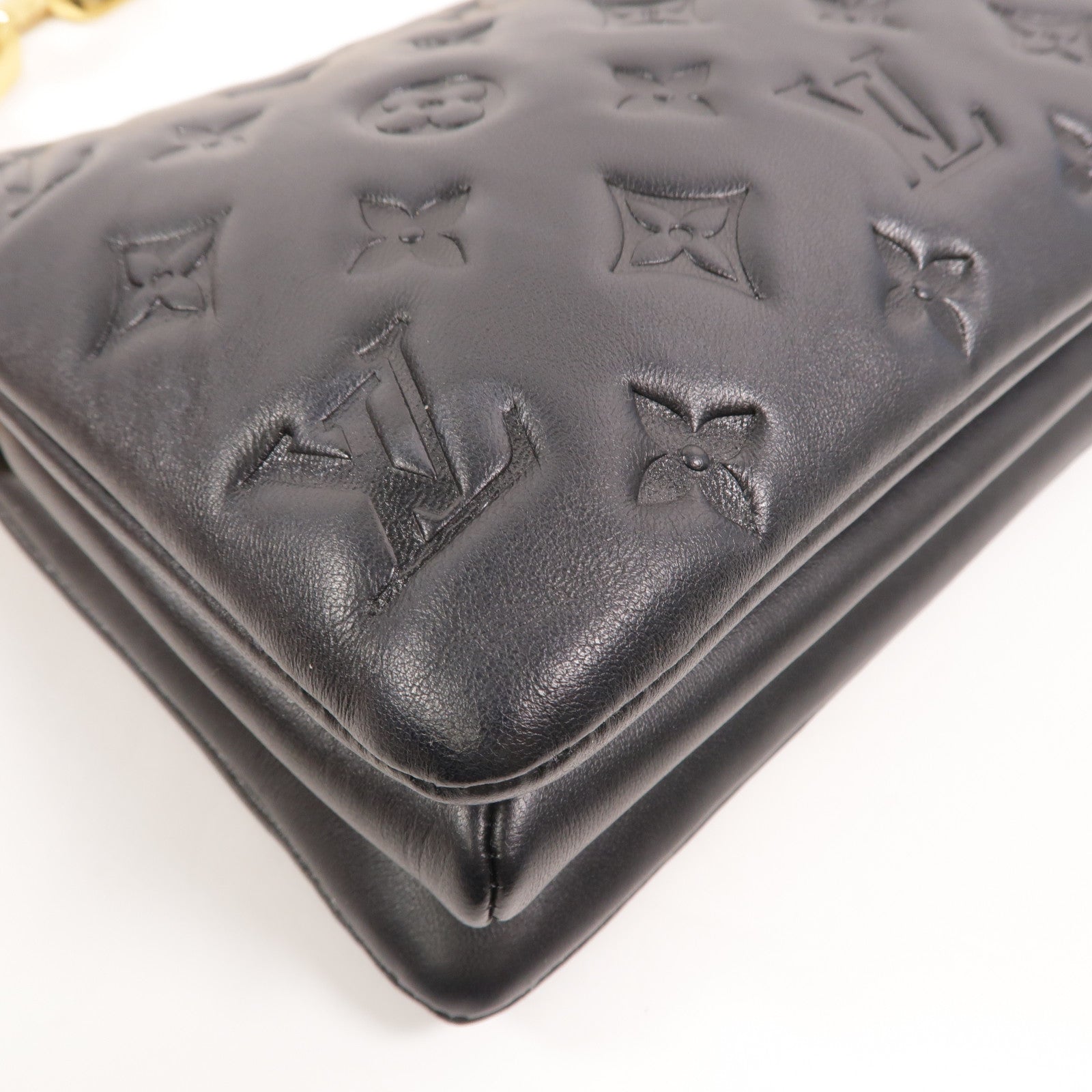 LOUIS VUITTON 【激減優惠】Monogram Embossed Coussin BB金扣鏈帶手挽肩背兩用袋