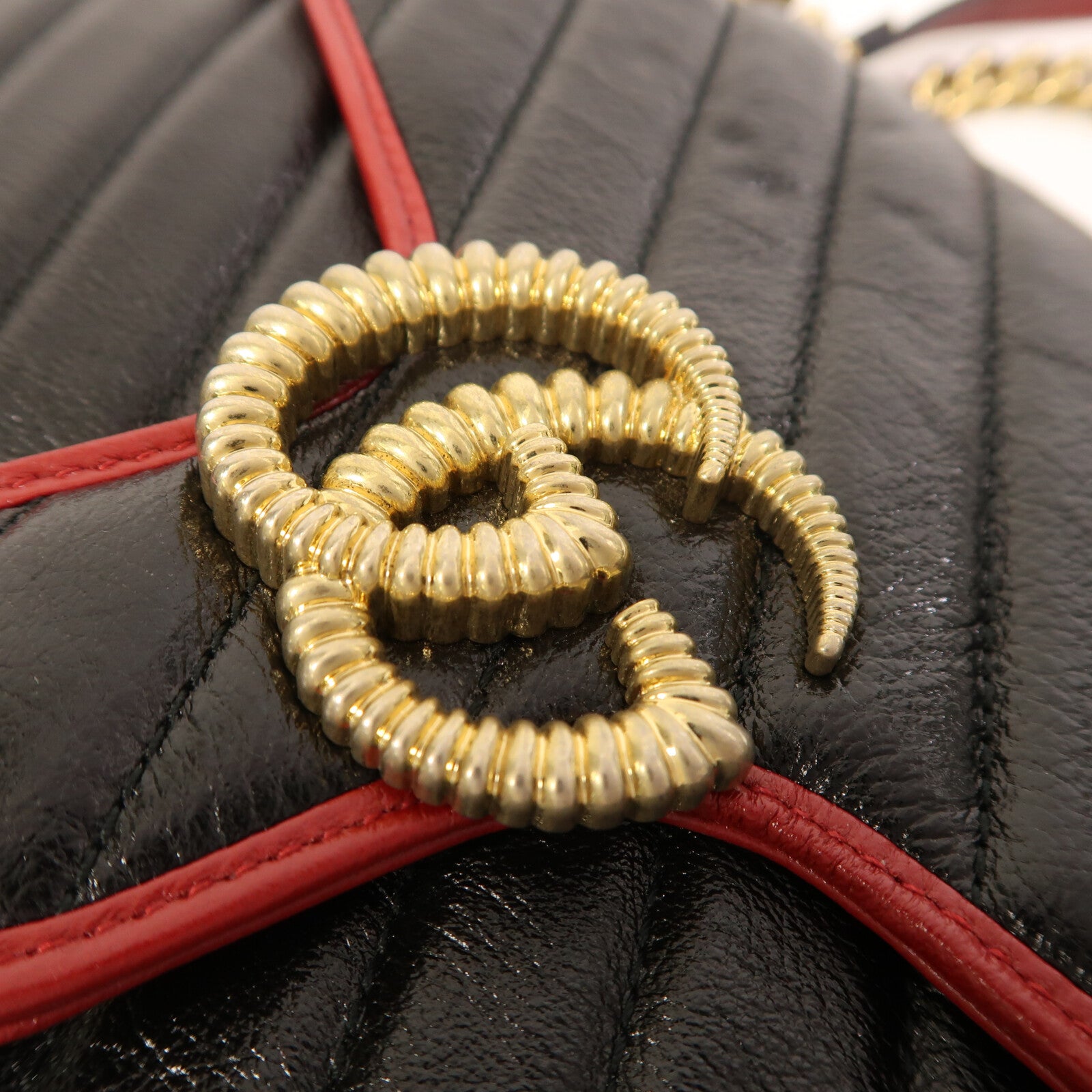 GUCCI 牛皮皮革GG Marmont金扣鏈帶肩背袋