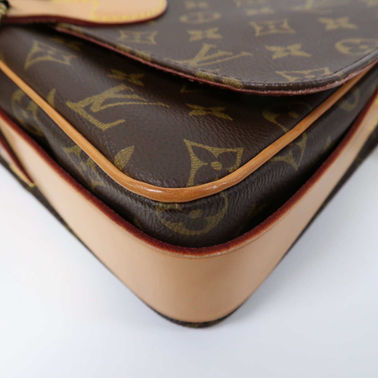 LOUIS VUITTON Monogram Cartouchiere GM金扣肩背袋啡色