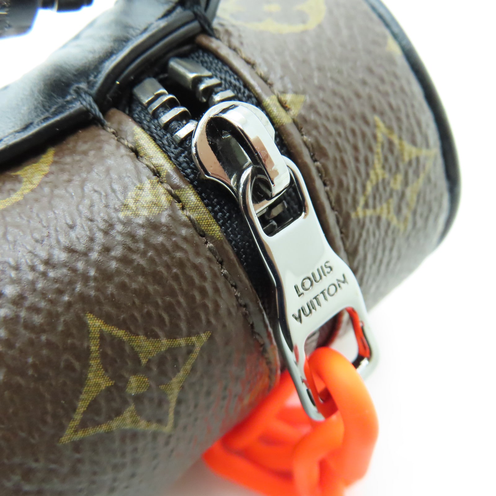 LOUIS VUITTON 【清倉大減價】Monogram Barrel Pouch銀扣手拿包棕色