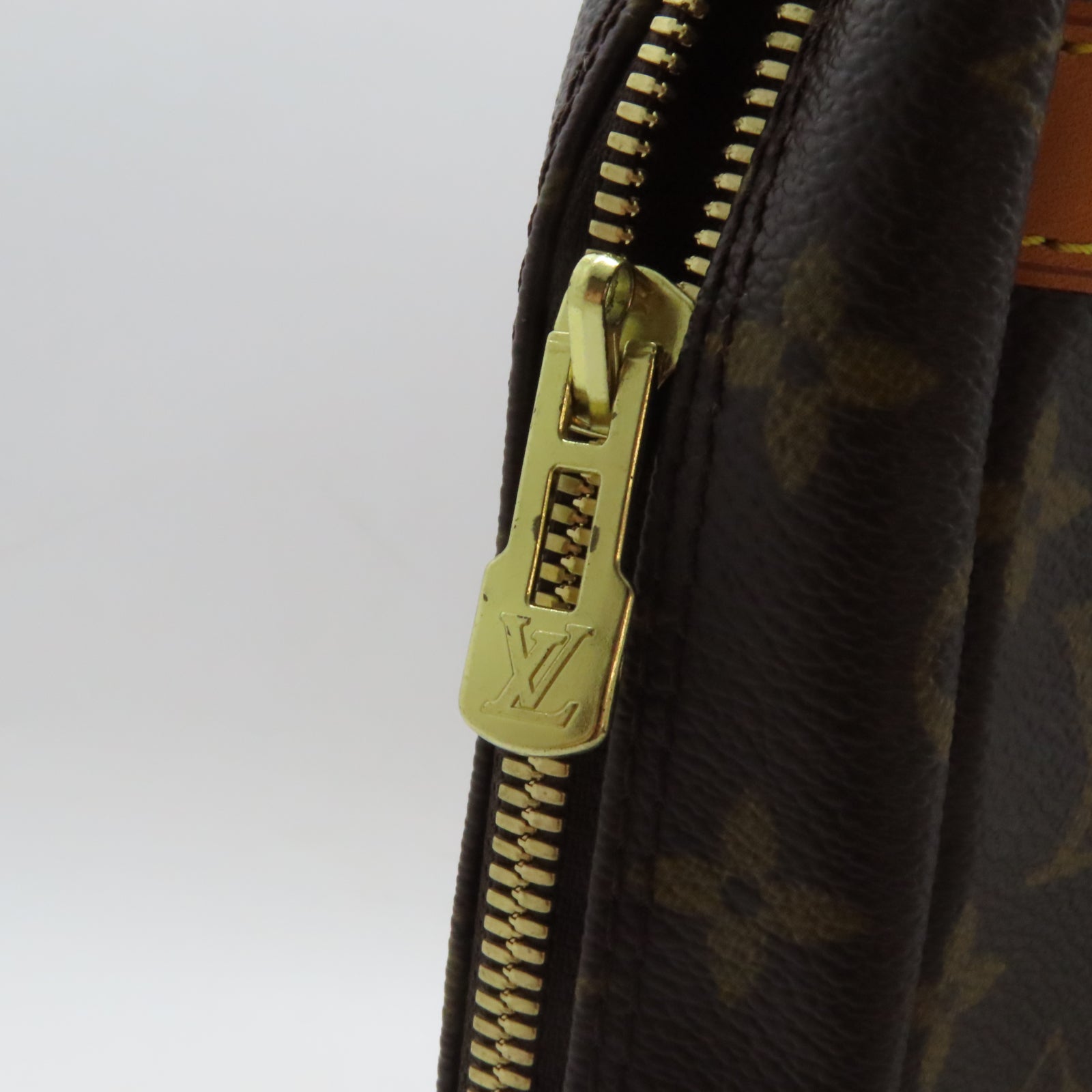 LOUIS VUITTON Monogram Porte-Documents Pega 金扣手挽袋啡色