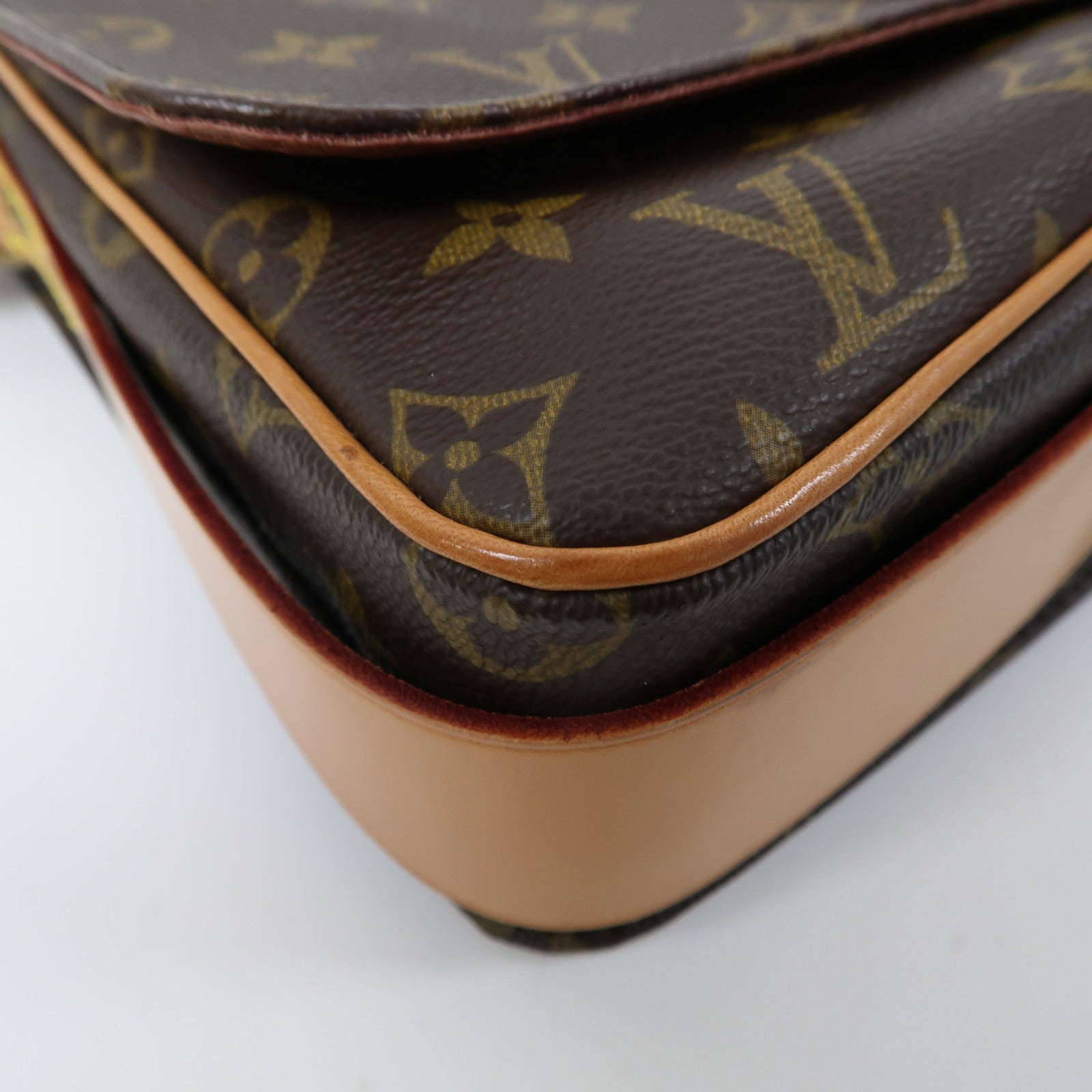 LOUIS VUITTON Monogram Cartouchiere GM金扣肩背袋啡色