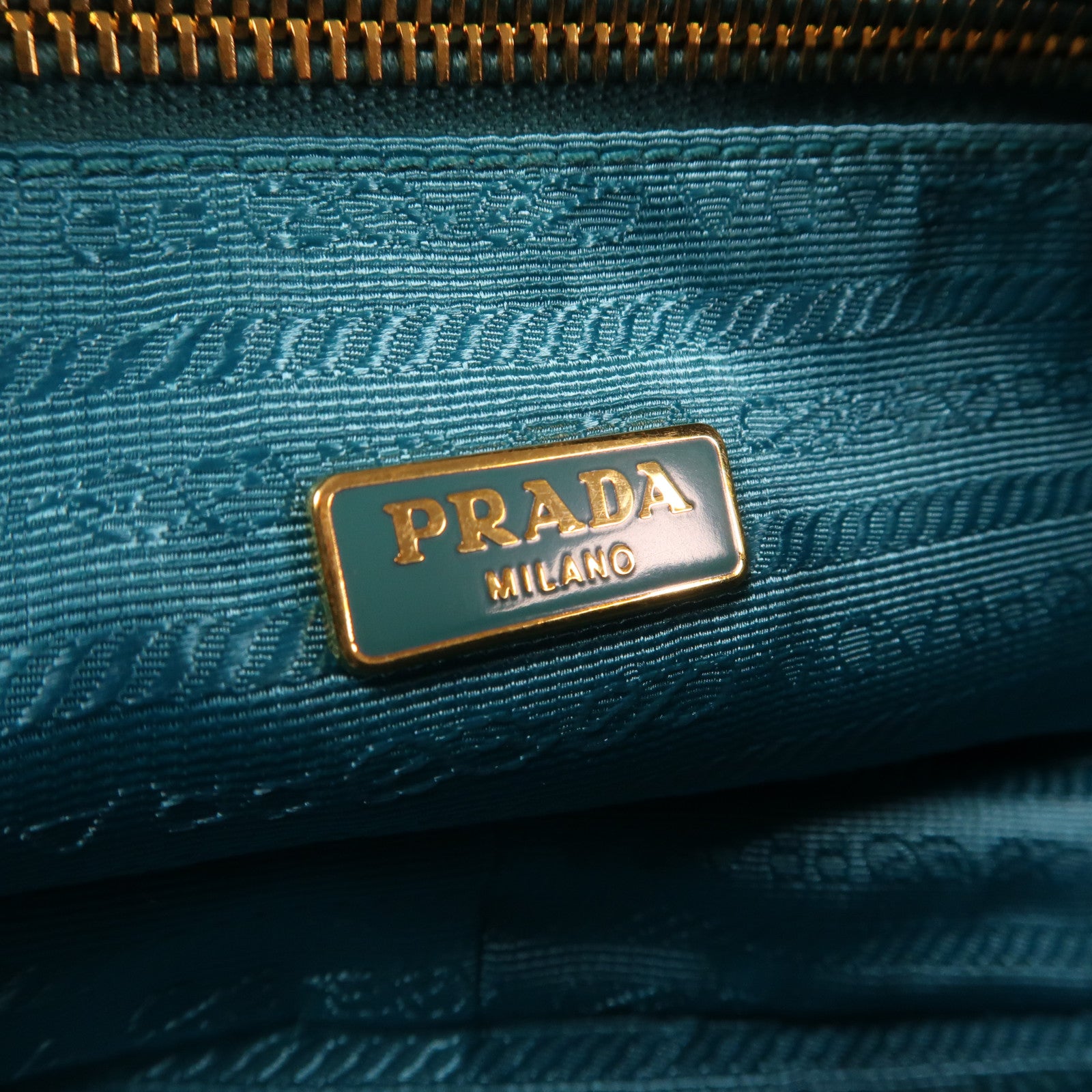 PRADA 尼龍Shoulder Bag金扣肩背袋綠色