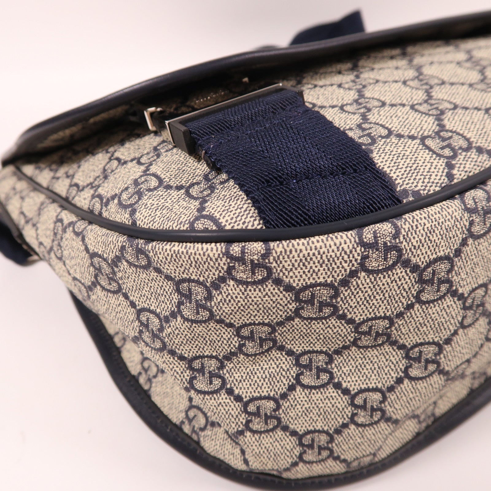 GUCCI 塗層帆布Messenger Shoulder Bag銀扣肩背袋棕色/藍色