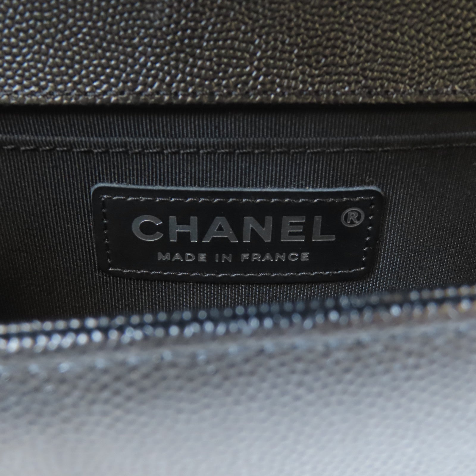 CHANEL 菱格牛皮皮革Boy Chanel銀扣鏈帶肩背袋黑色