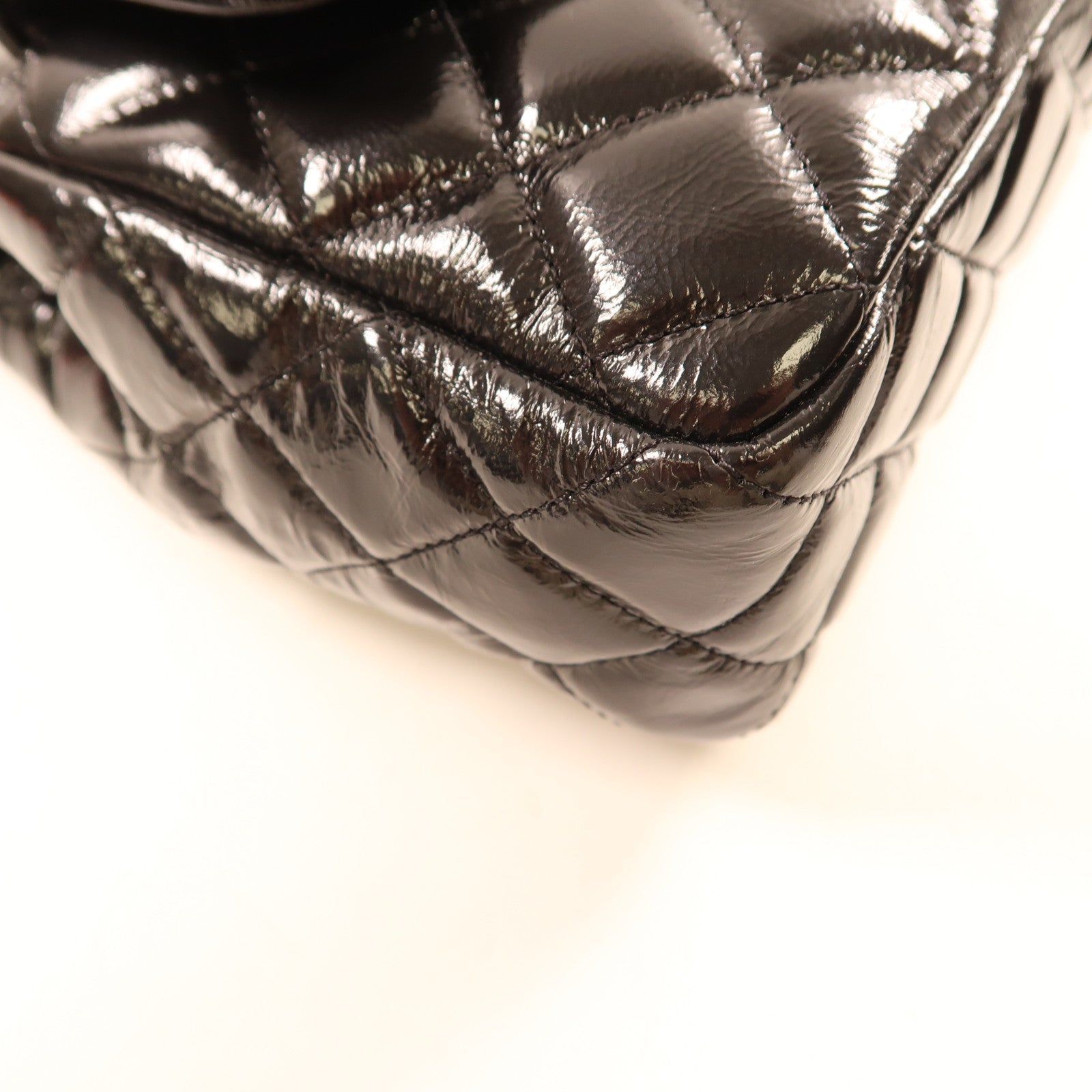 CHANEL Shiny Crumpled皮革Hobo Bag金扣鏈帶肩背袋