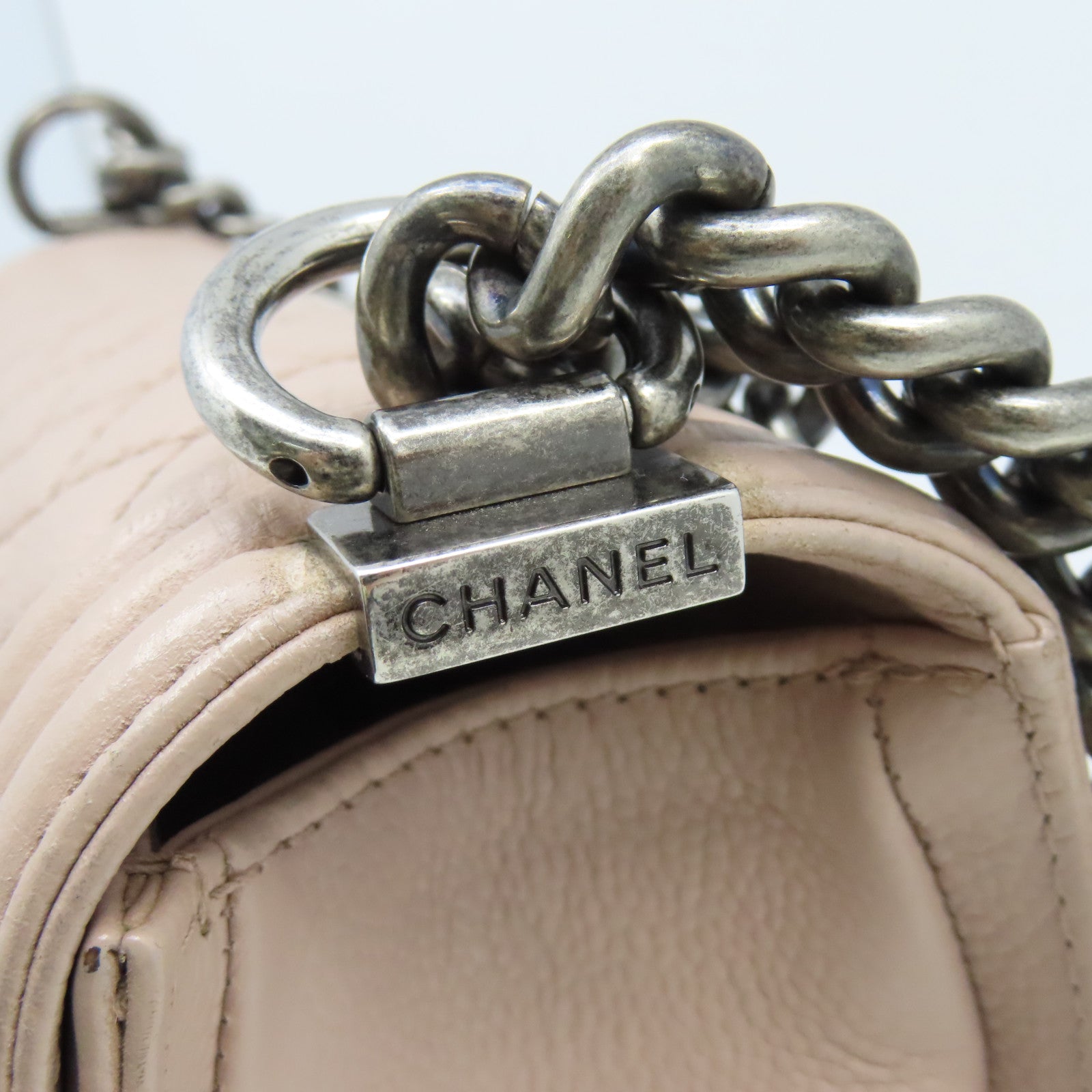 CHANEL **【激減優惠】菱格牛皮皮革Boy銀扣鏈帶肩背袋粉紅色