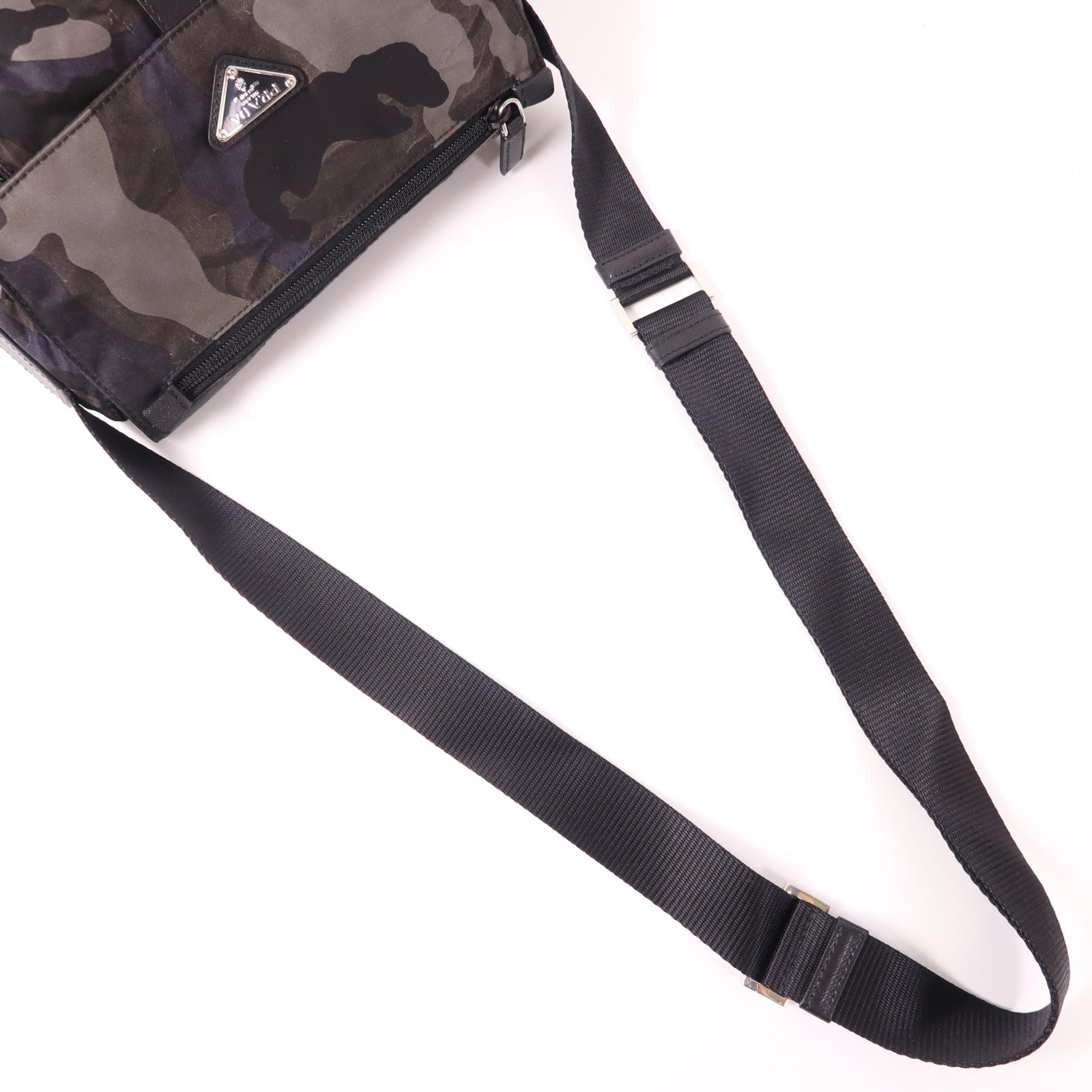 PRADA 尼龍Shoulder Bag銀扣肩背袋