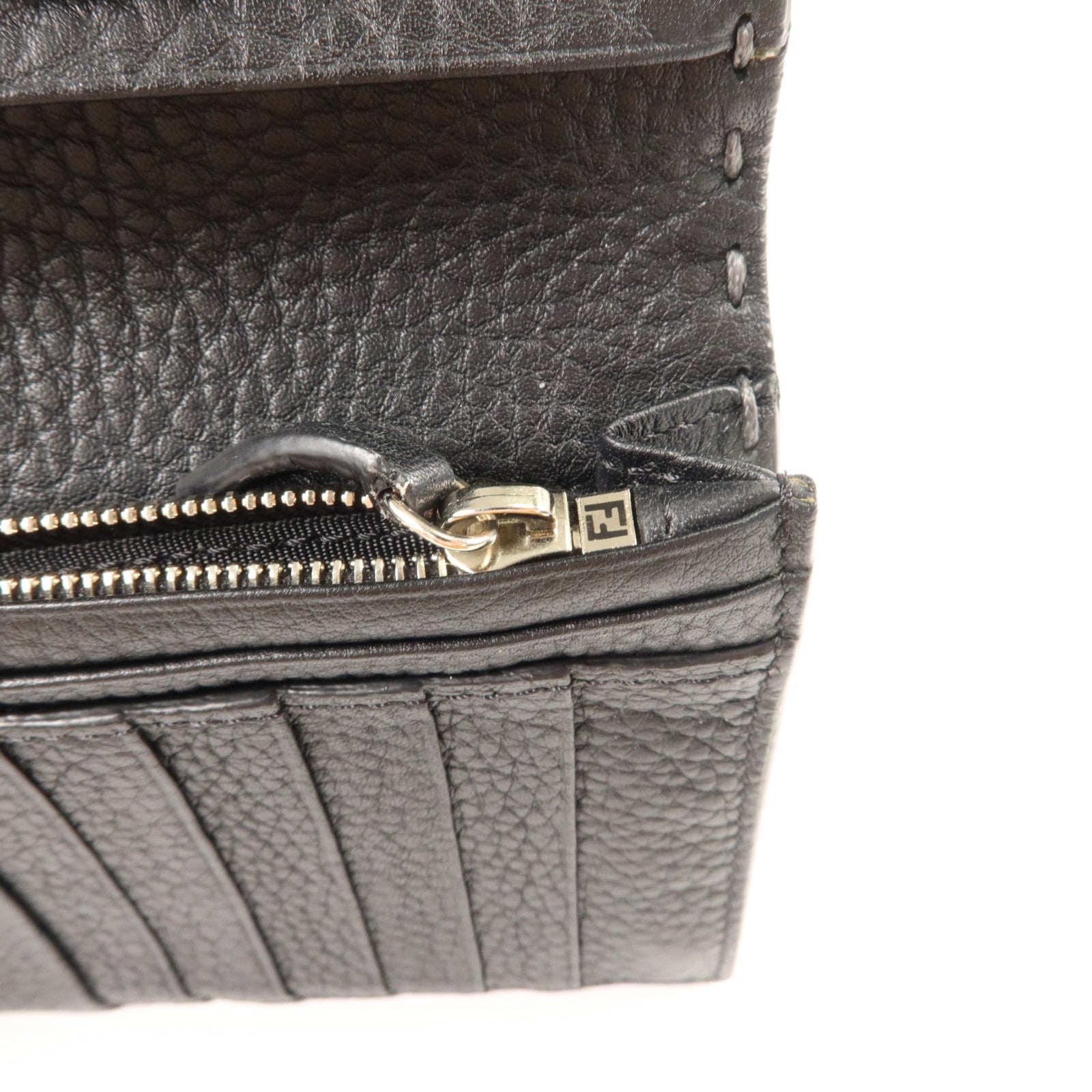 FENDI 牛皮皮革Long Wallet銀扣長錢包