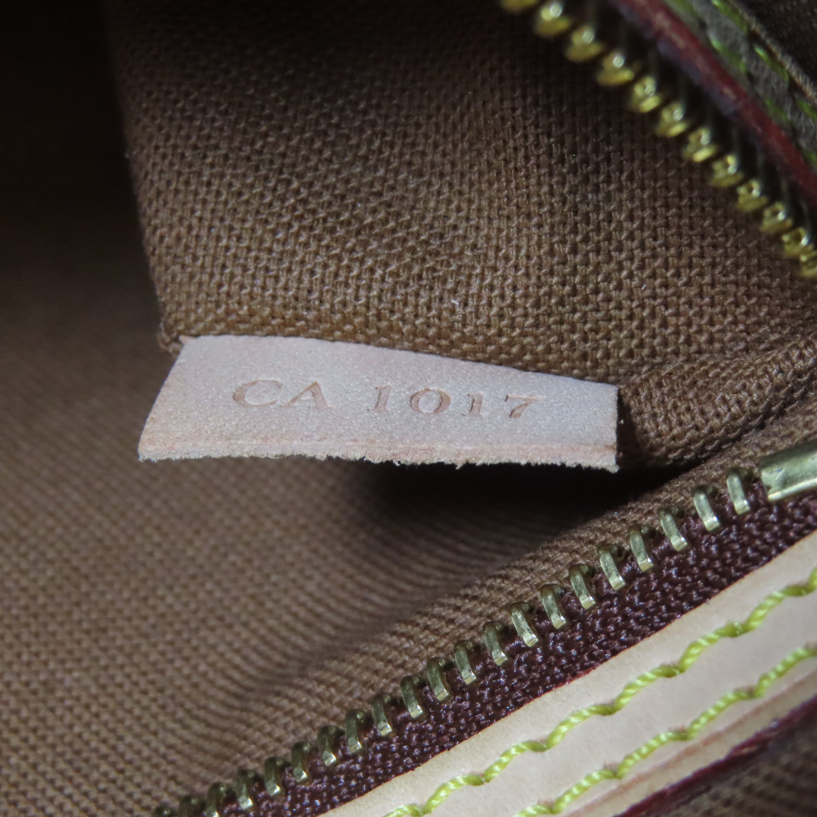 LOUIS VUITTON Monogram Batignolles Horizontal金扣肩背袋啡色
