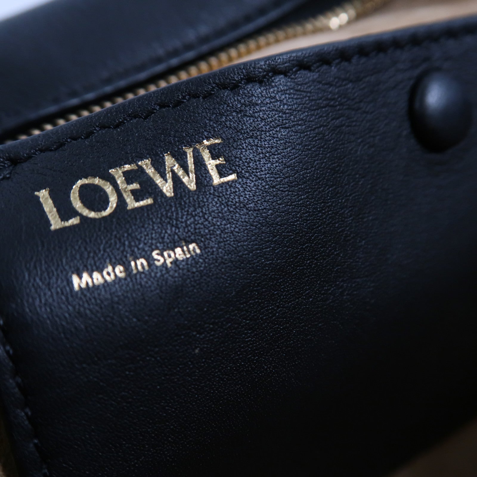 LOEWE 牛皮皮革Amazona 16 Square手挽肩背兩用袋
