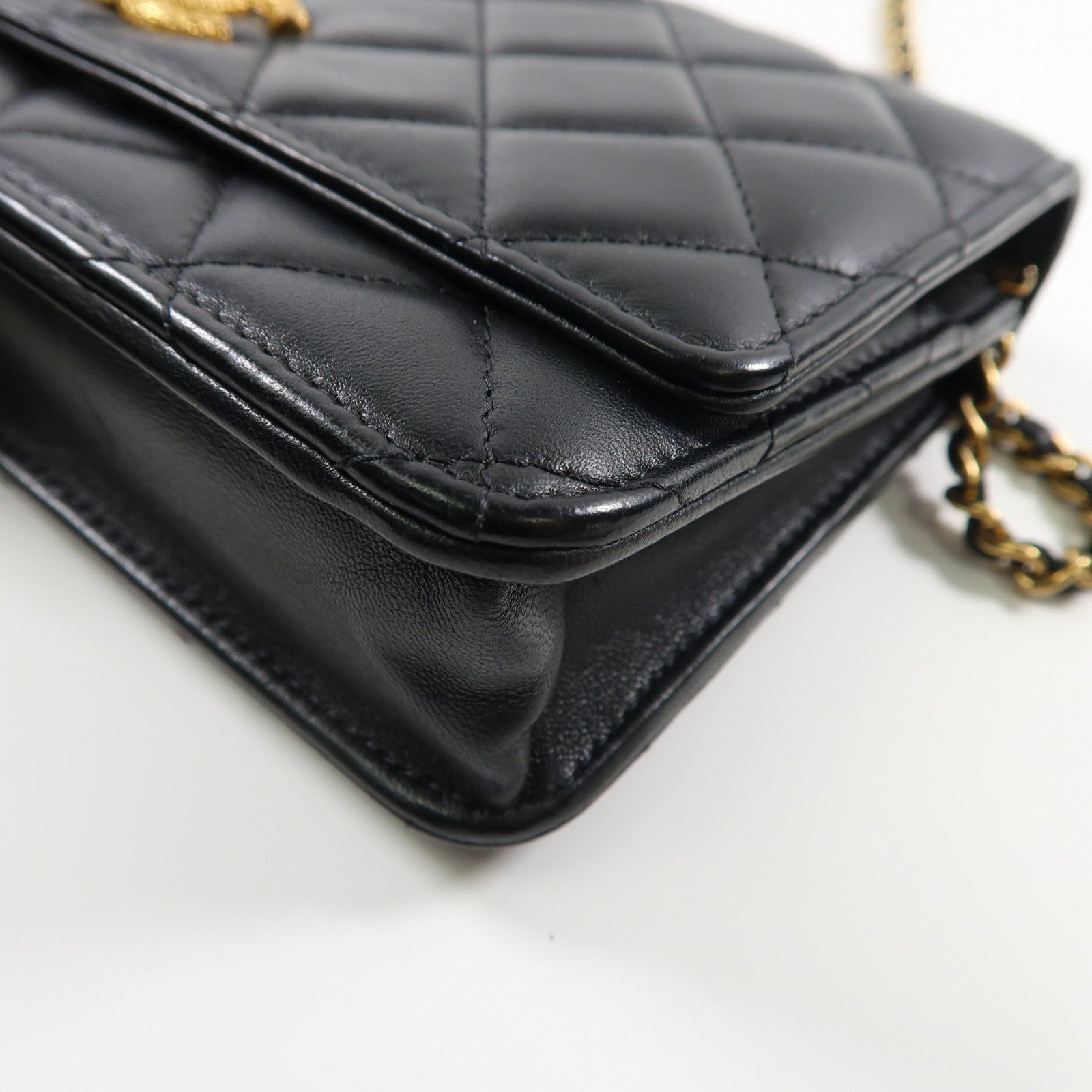 CHANEL 菱格羊皮皮革Wallet On Chain金扣鏈帶肩背袋黑色