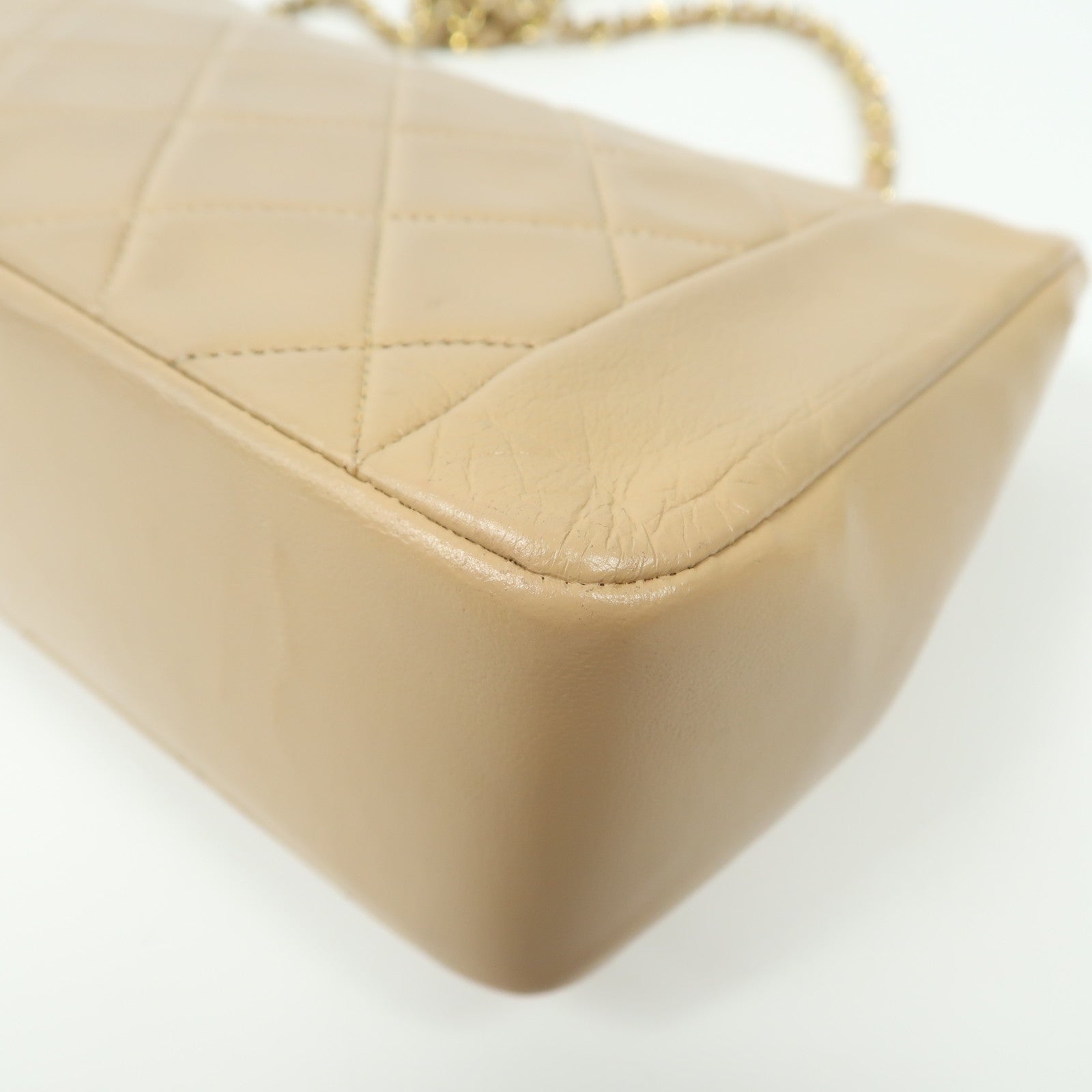 CHANEL 菱格羊皮皮革Chain Shoulder金扣鏈帶肩背袋米色