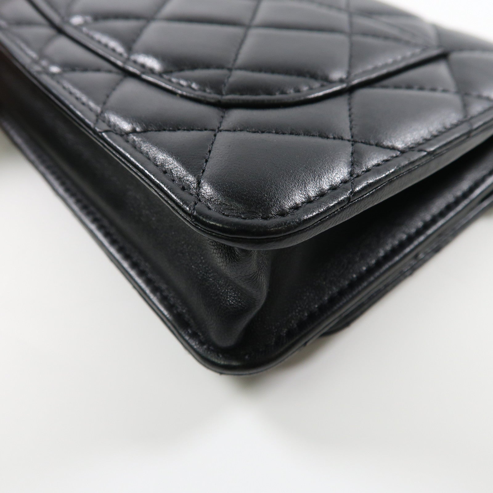 CHANEL 菱格羊皮皮革Wallet On Chain金扣鏈帶肩背袋黑色