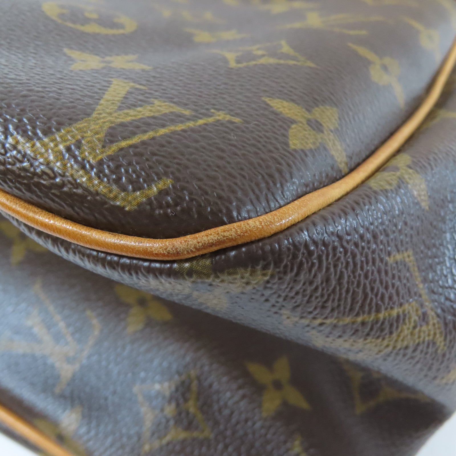 LOUIS VUITTON Monogram Batignolles Horizontal金扣肩背袋啡色