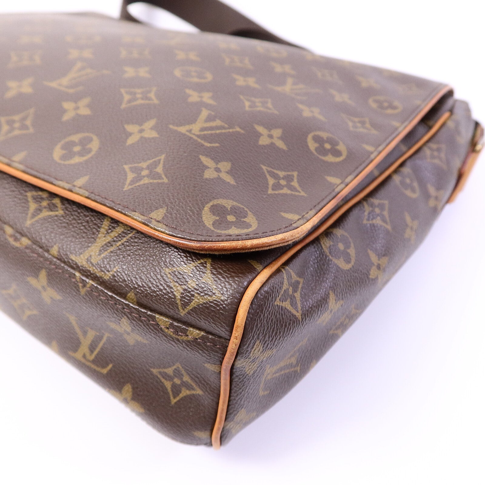 LOUIS VUITTON Monogram Abbesses肩背袋
