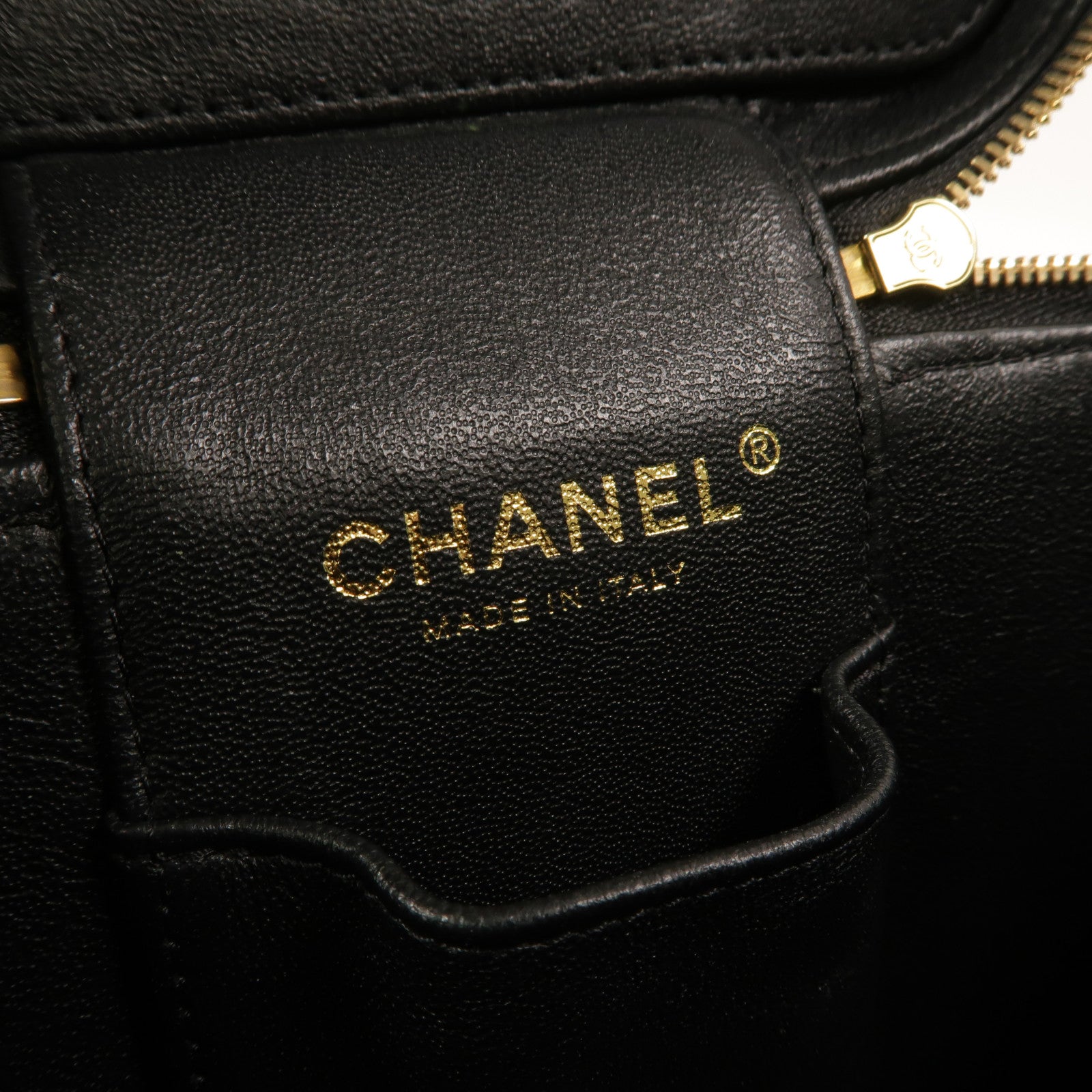 CHANEL 牛皮皮革Vanity Case鏈帶手挽肩背兩用袋