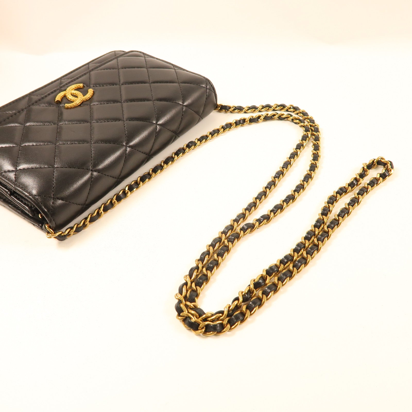 CHANEL 菱格羊皮皮革Wallet On Chain金扣鏈帶肩背袋黑色