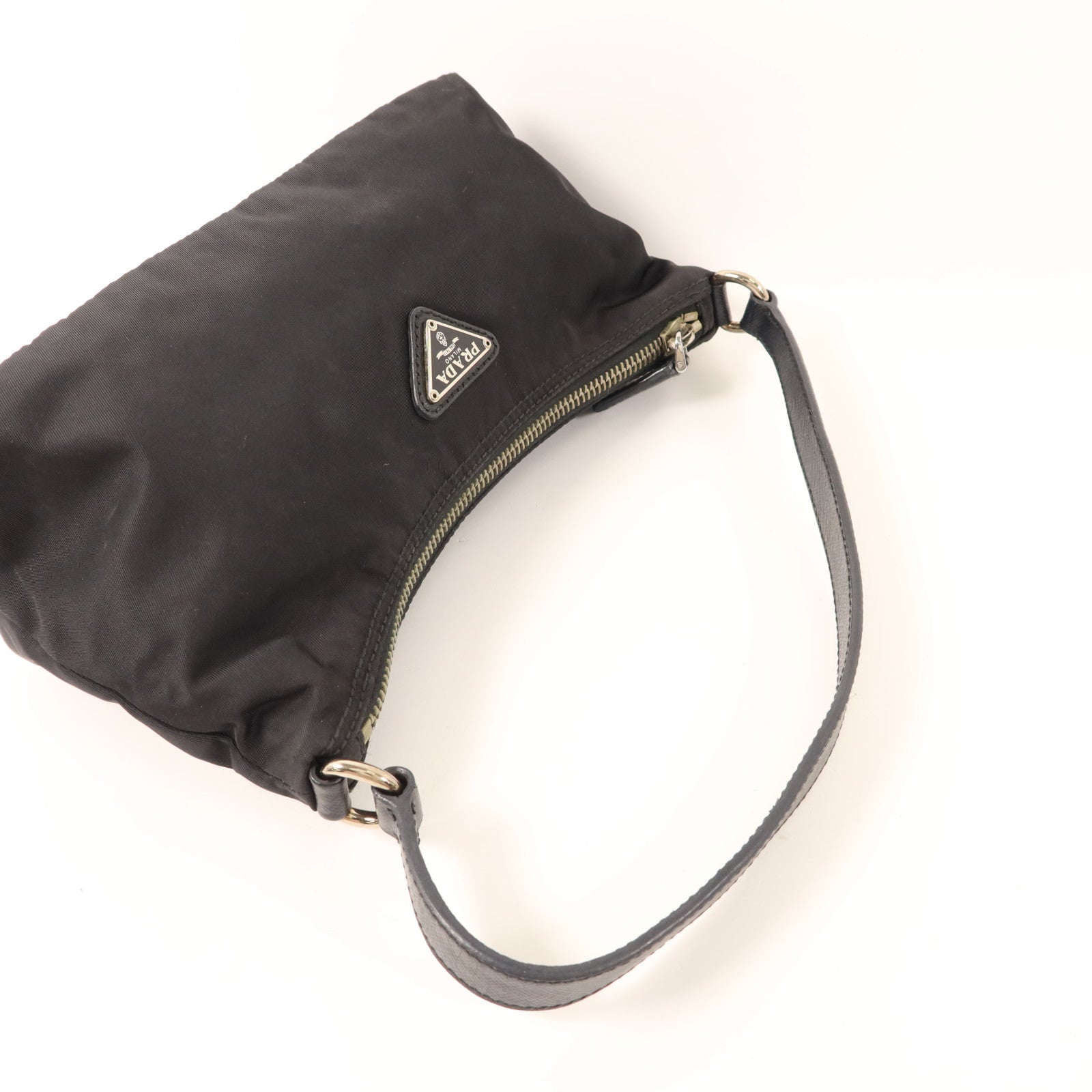 PRADA 尼龍Re-Edition 2005銀扣手挽袋