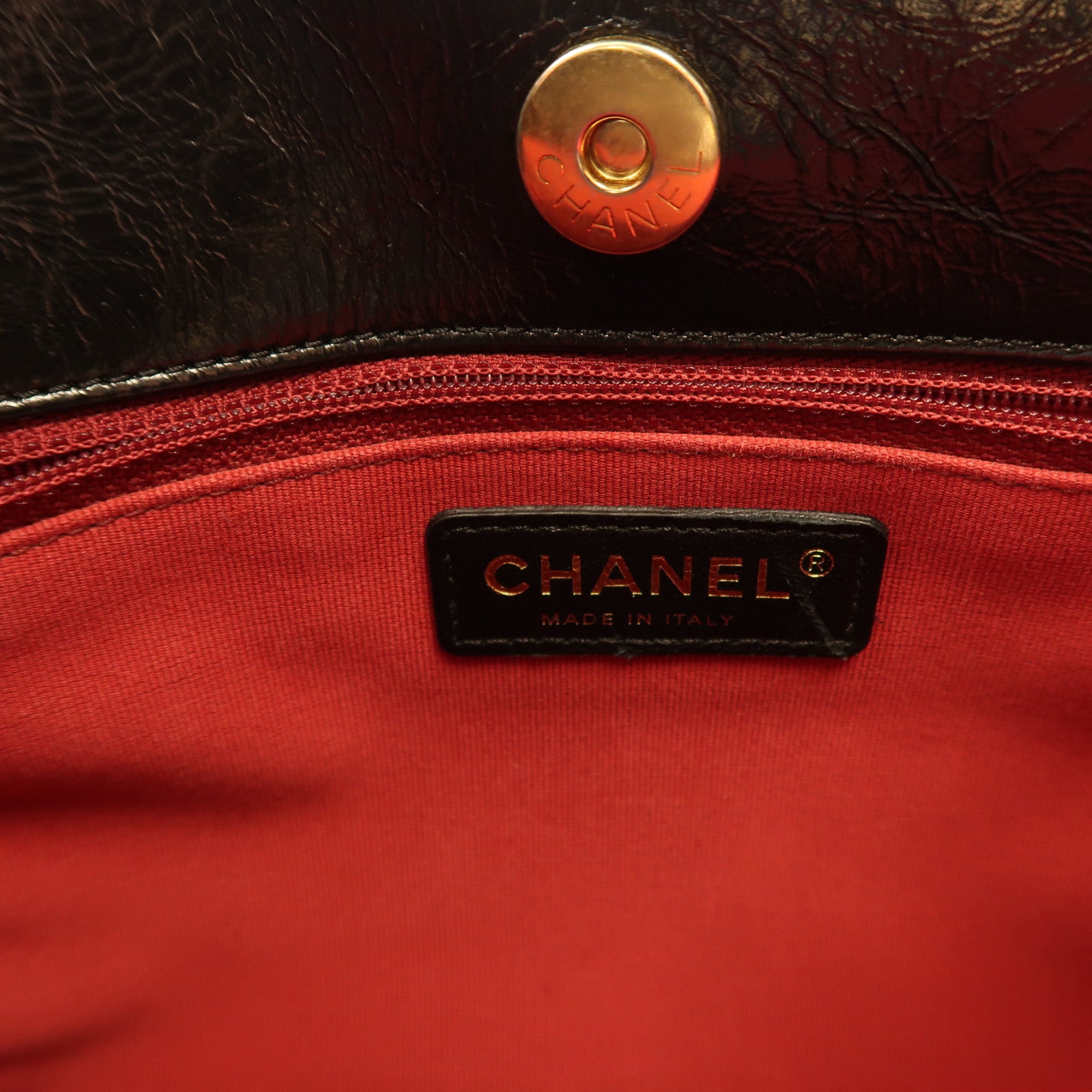 CHANEL Shiny Crumpled皮革Hobo Bag金扣鏈帶肩背袋