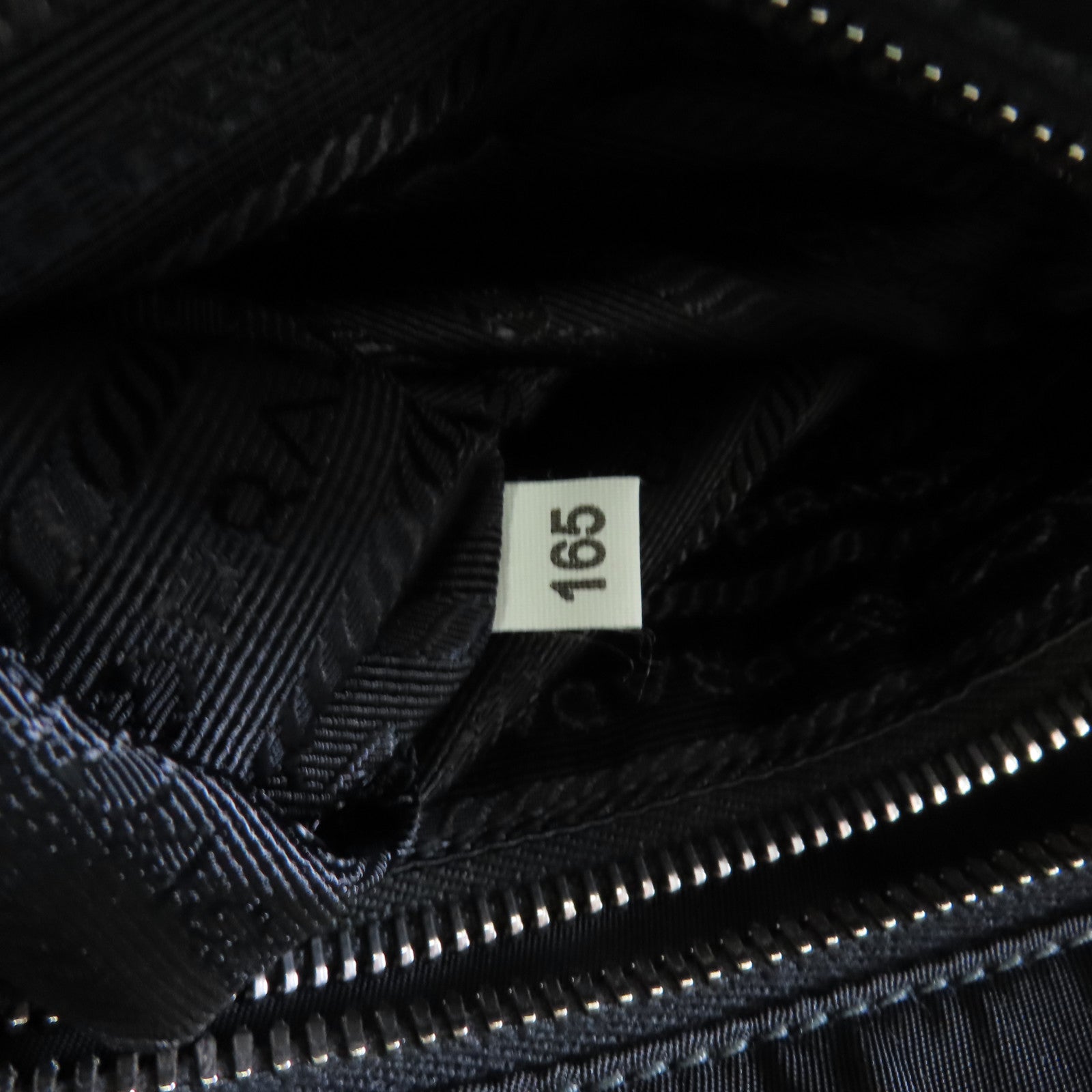 PRADA 菱格尼龍Chain Shoulder銀扣鏈帶肩背袋黑色