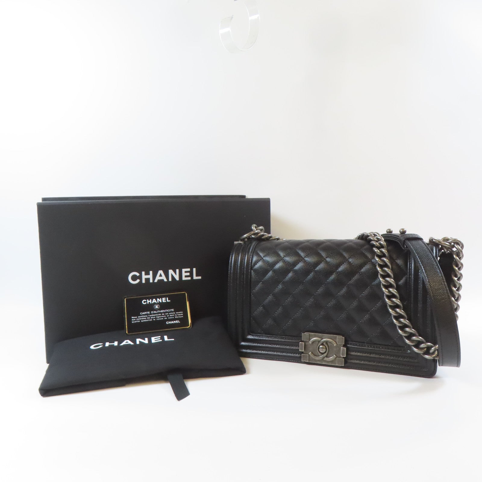CHANEL 菱格牛皮皮革Boy 25cm銀扣鏈帶肩背袋黑色