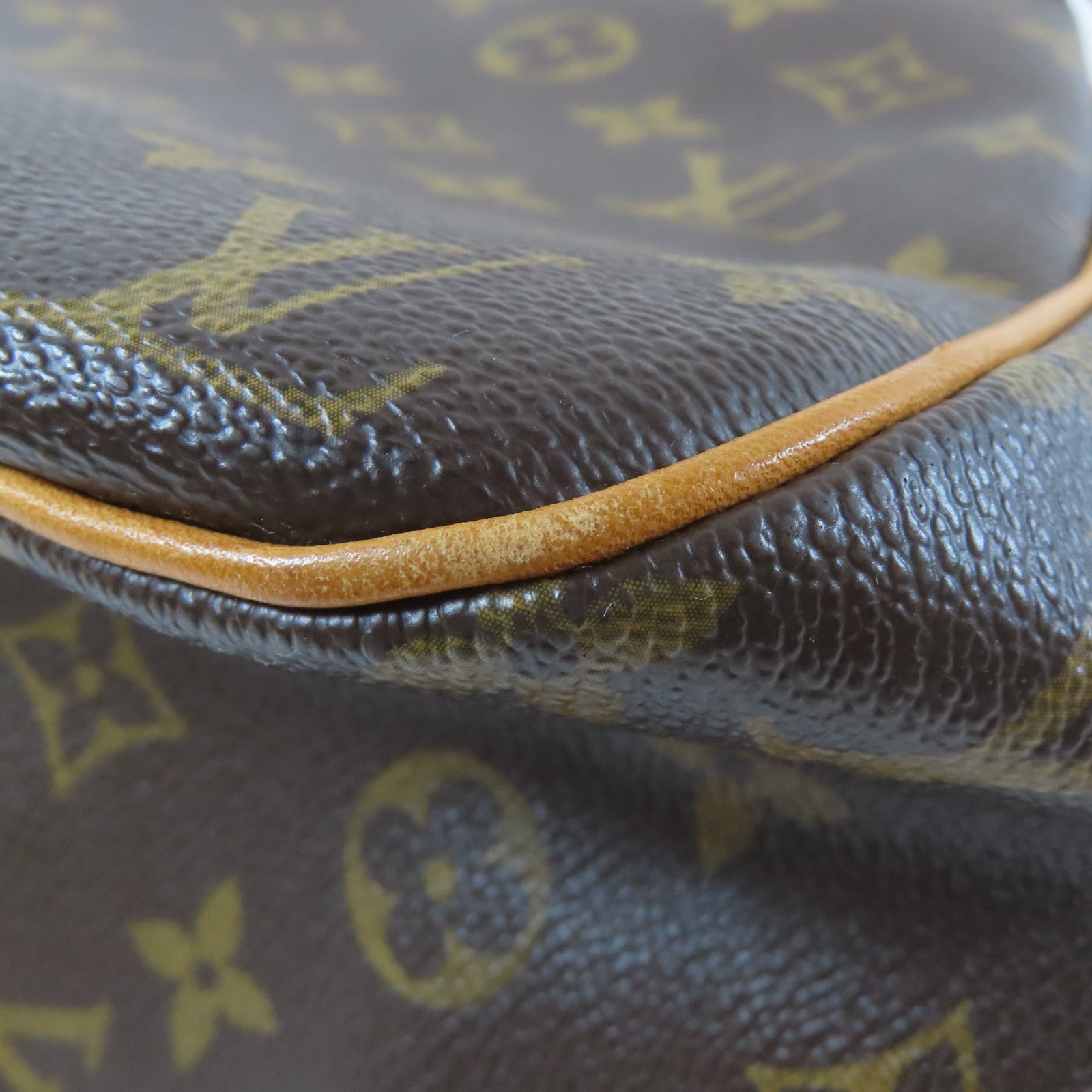 LOUIS VUITTON Monogram Batignolles Horizontal金扣肩背袋啡色