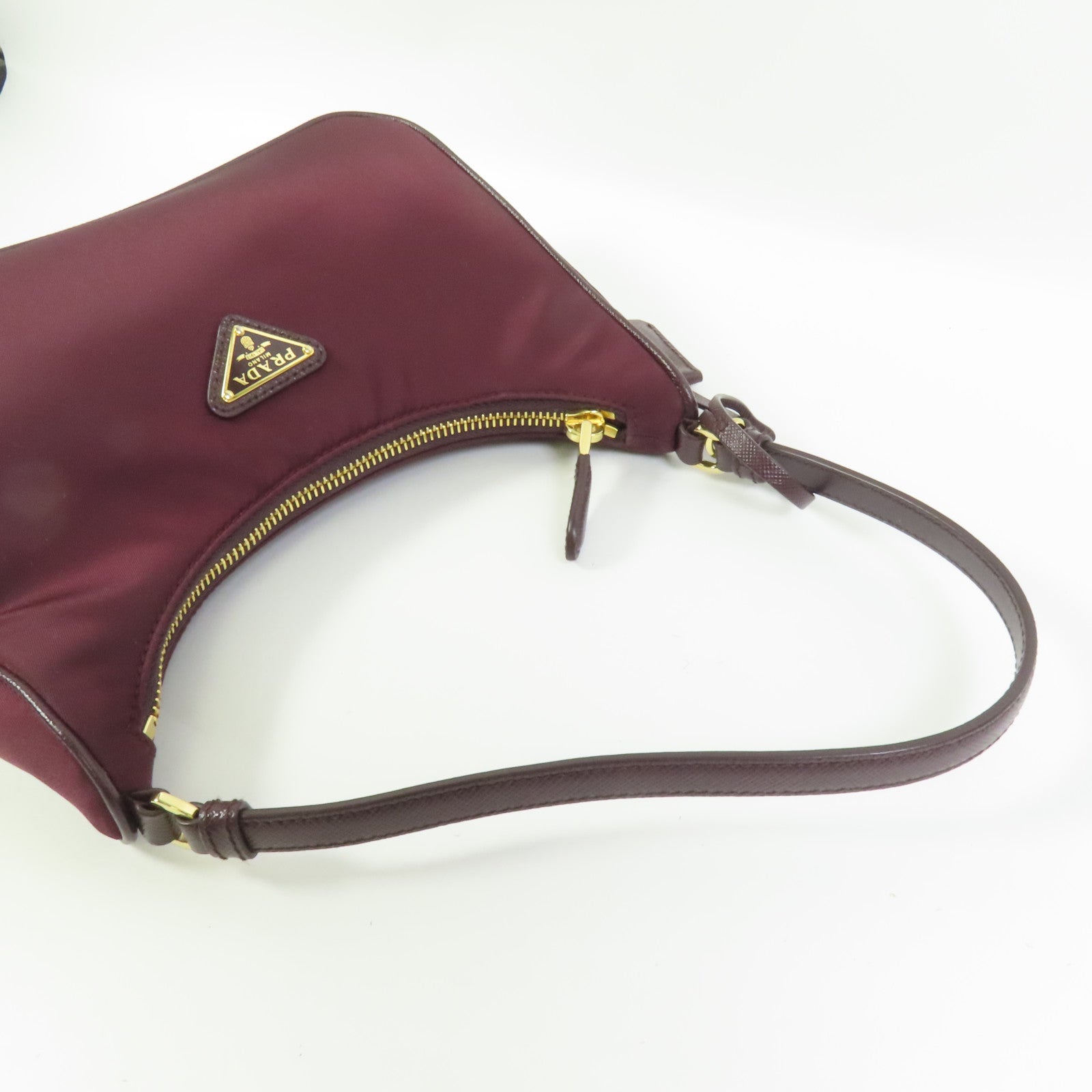 PRADA 尼龍Re-Edition 2005金扣手挽袋