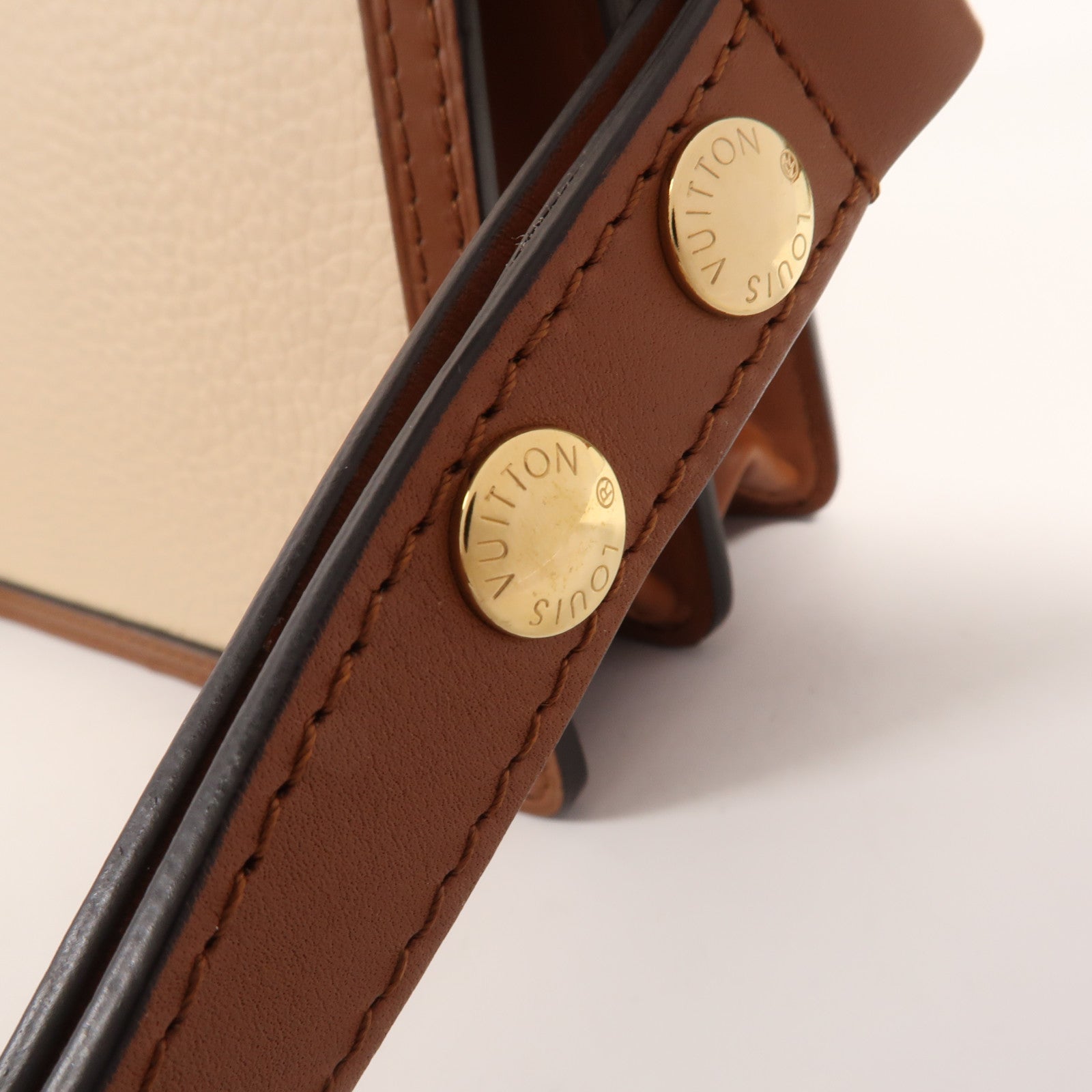 LOUIS VUITTON 牛皮皮革Douphine Mini金扣肩背袋