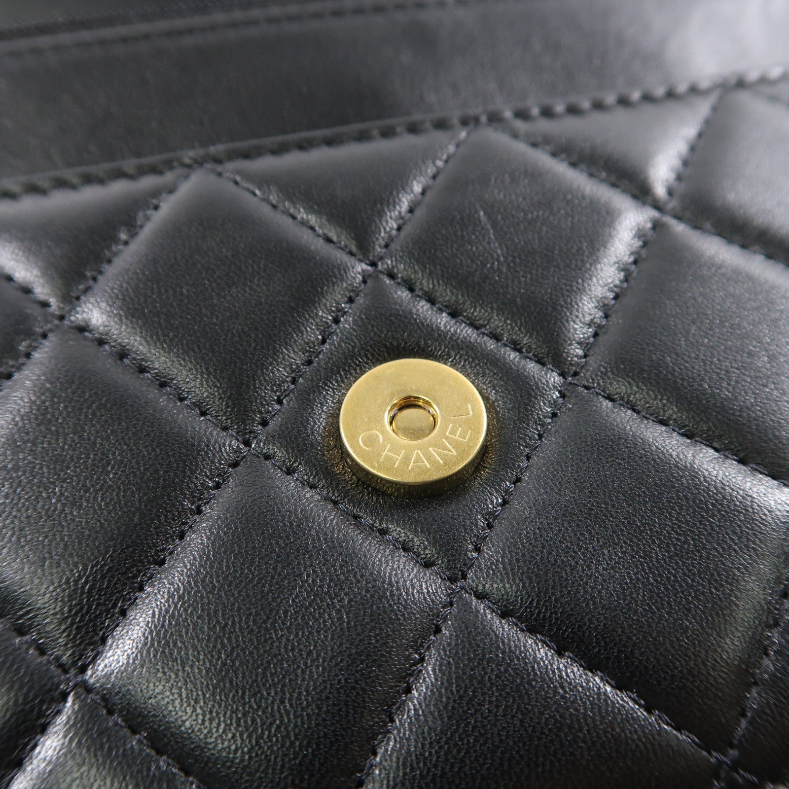 CHANEL 菱格羊皮皮革Wallet On Chain金扣鏈帶肩背袋黑色