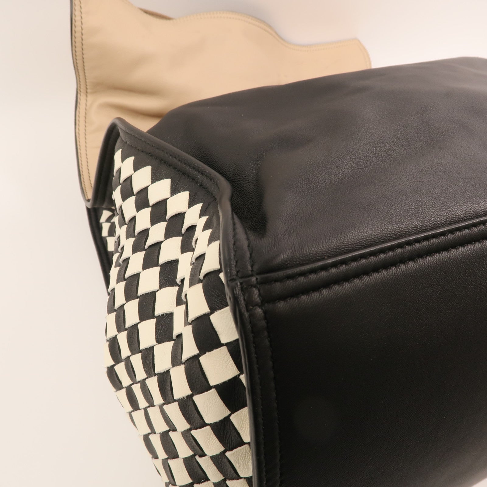BOTTEGA VENETA 羊皮皮革Shoulder Bag肩背袋