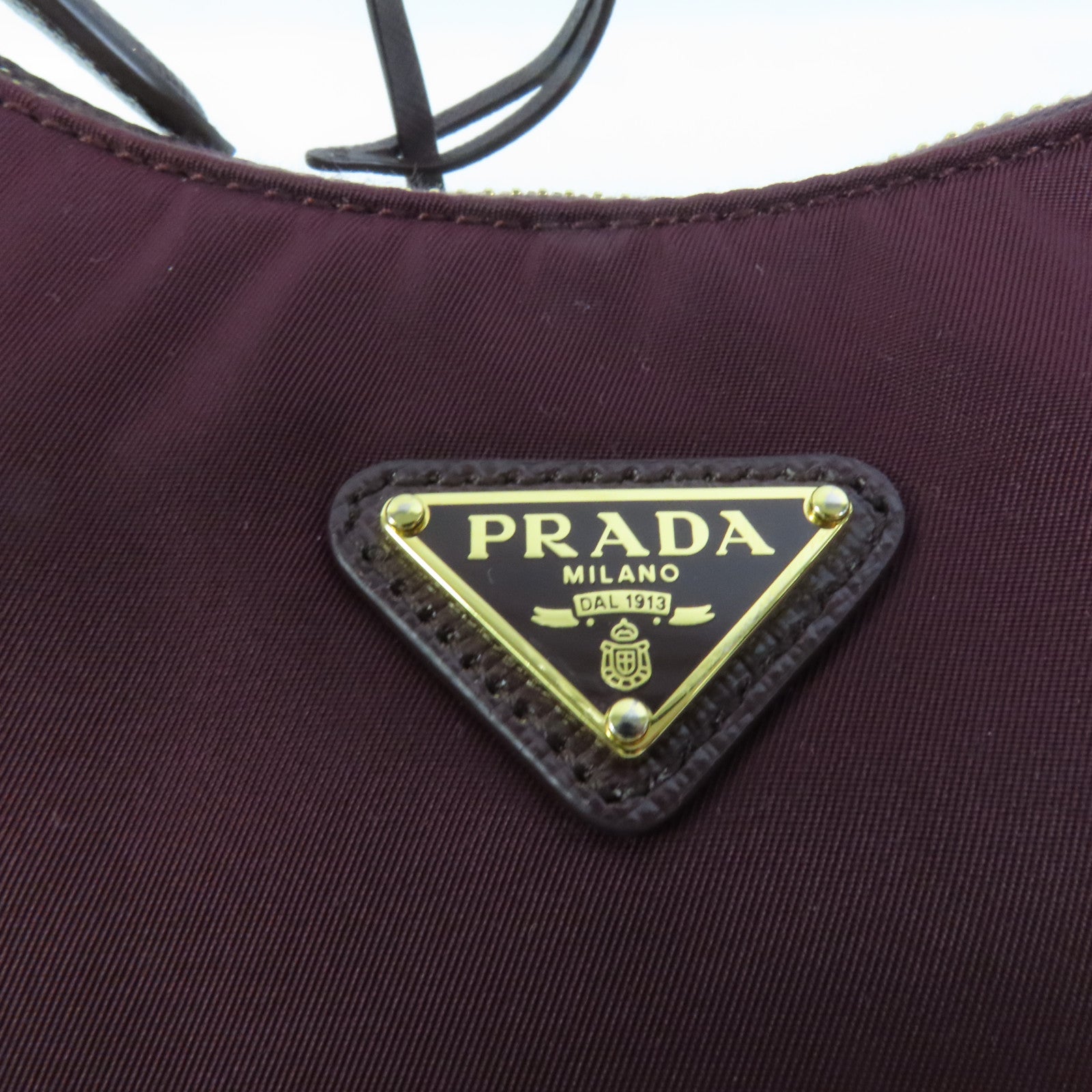 PRADA 尼龍Re-Edition 2005金扣手挽袋