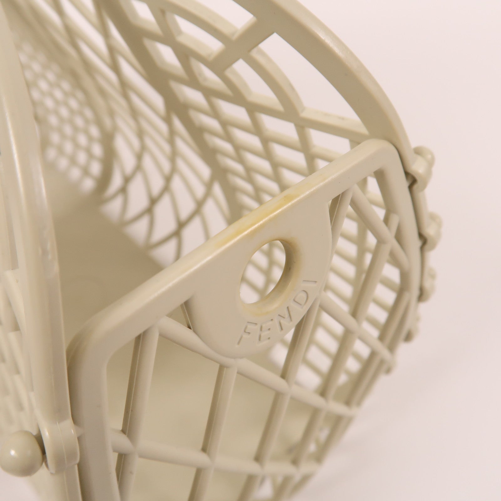 FENDI PVC Hand Bag金扣手挽袋白色