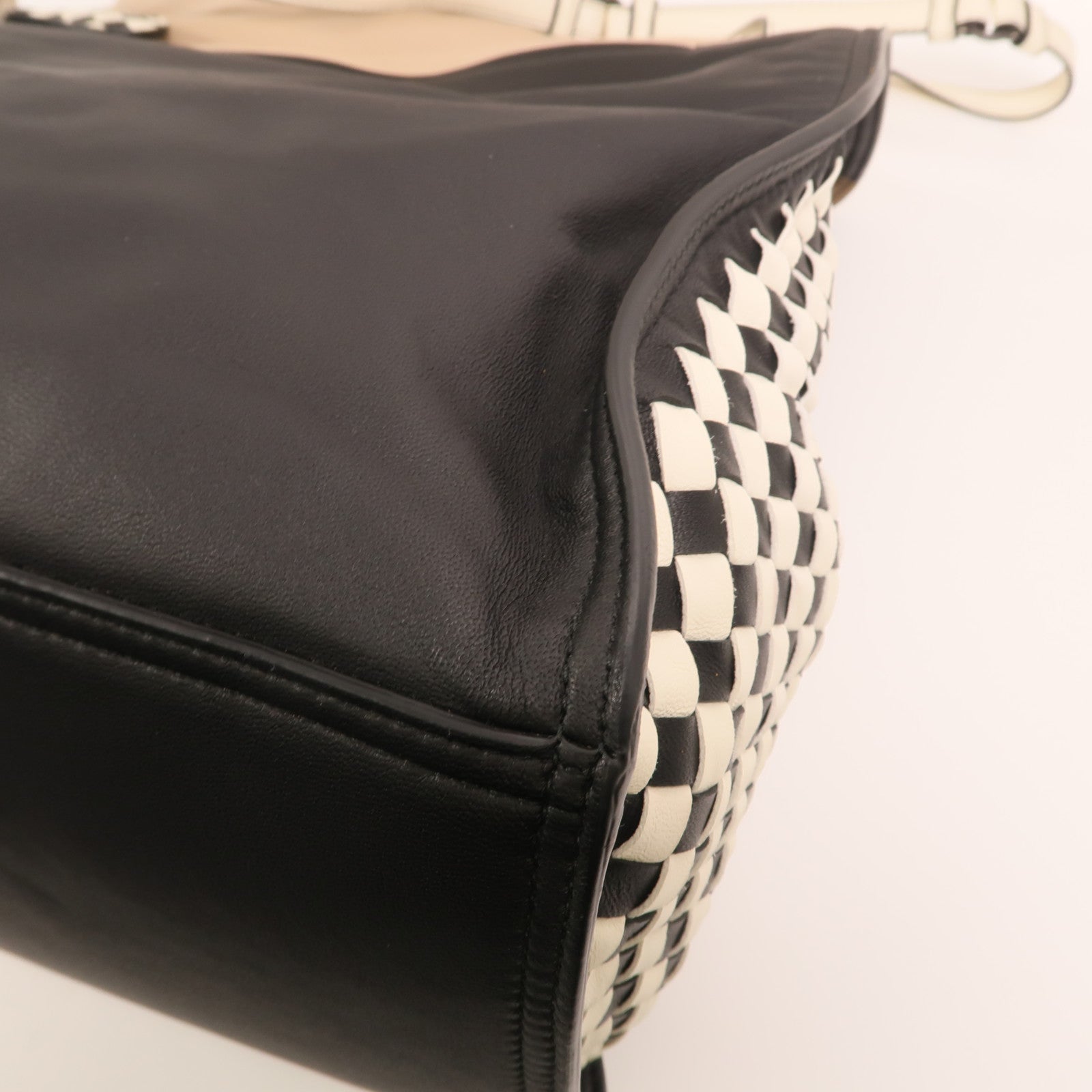 BOTTEGA VENETA 羊皮皮革Shoulder Bag肩背袋