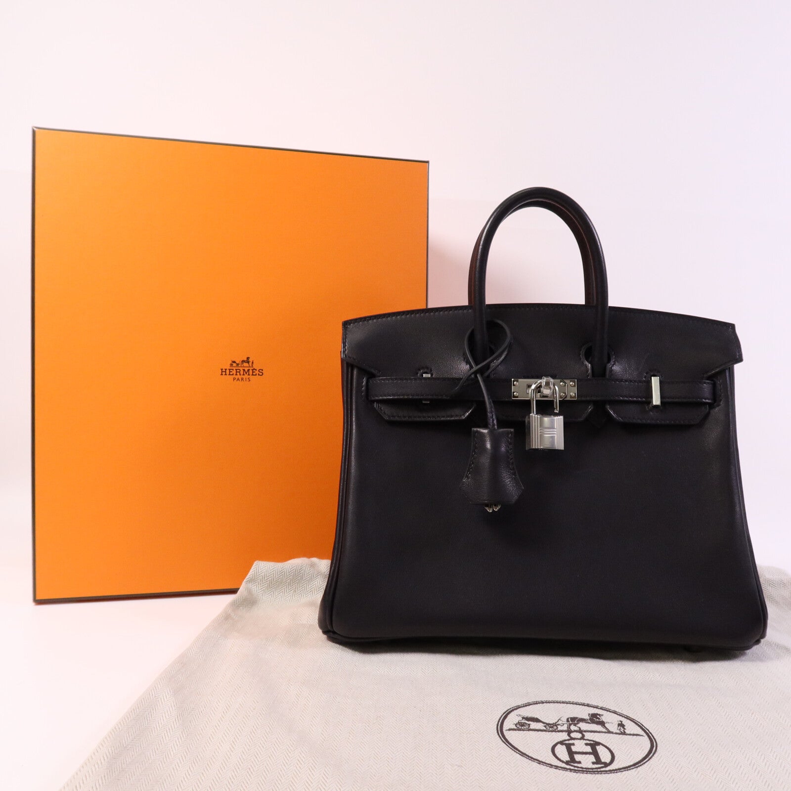 HERMES Volupto皮革Birkin 25銀扣手挽袋Noir
