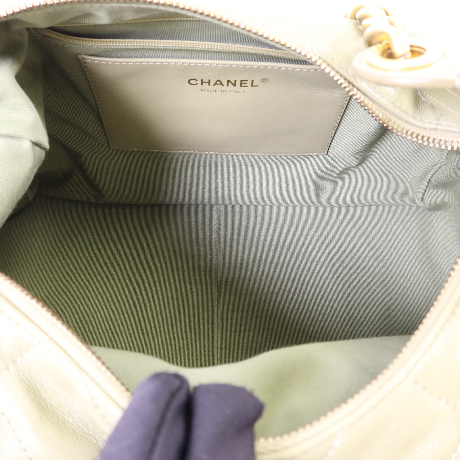 CHANEL 羊皮皮革Maxi Hobo Bag金扣鏈帶肩背袋