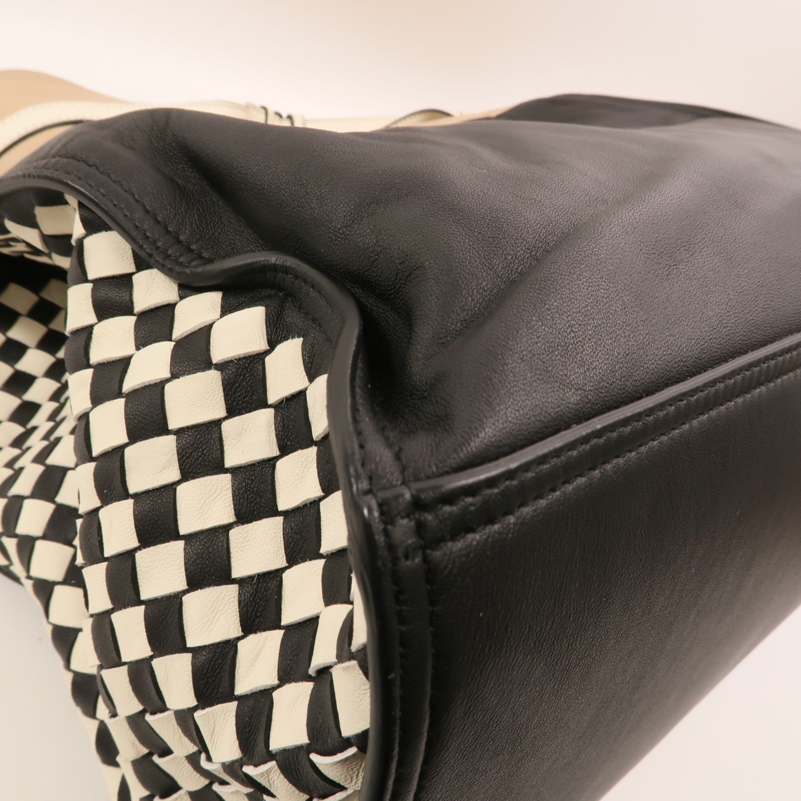BOTTEGA VENETA 羊皮皮革Shoulder Bag肩背袋