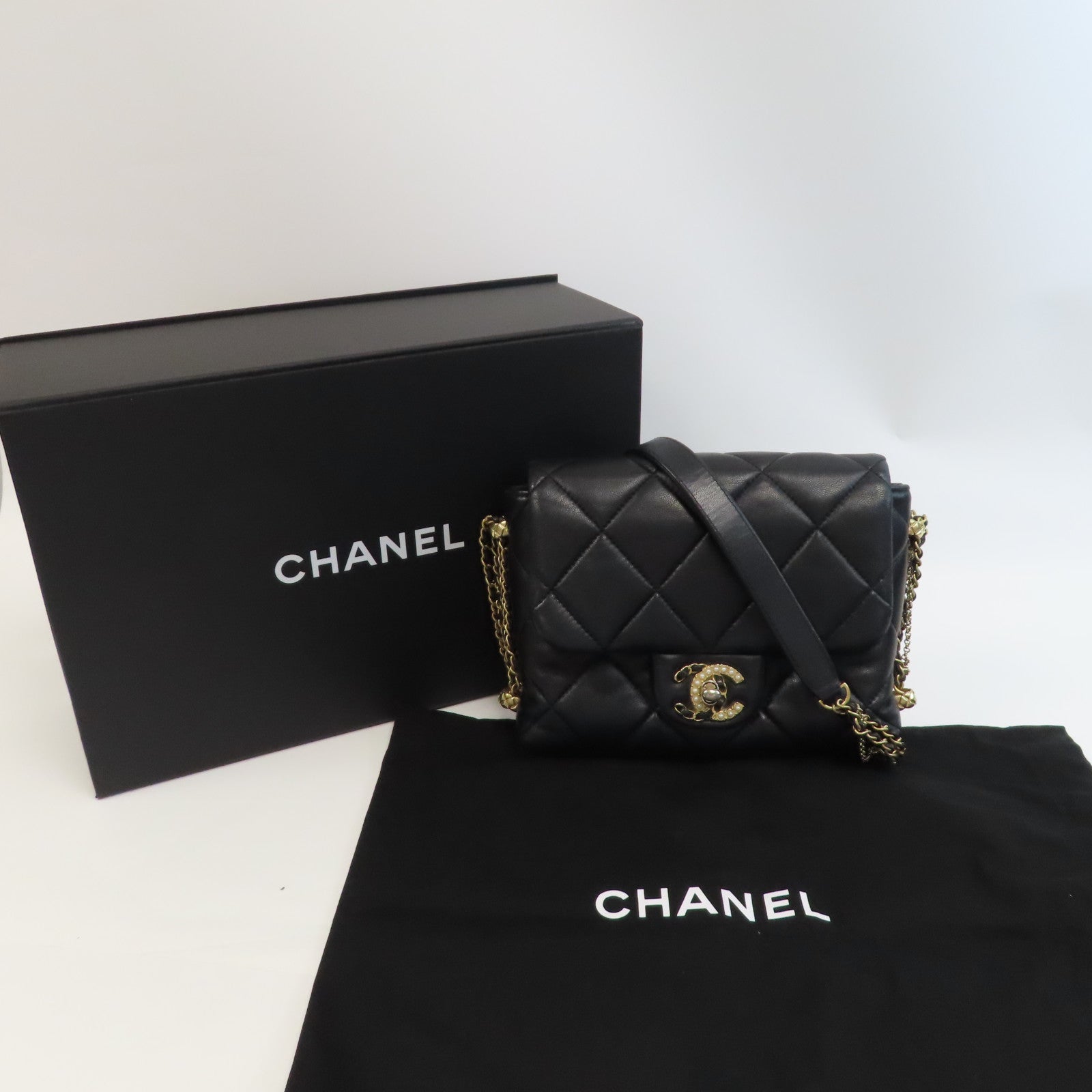 CHANEL 【激減優惠】菱格羊皮皮革Chain Shoulder金扣鏈帶肩背袋黑色
