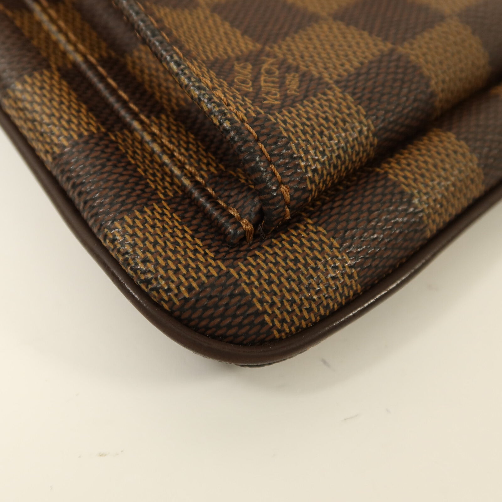 LOUIS VUITTON Damier Melville肩背袋
