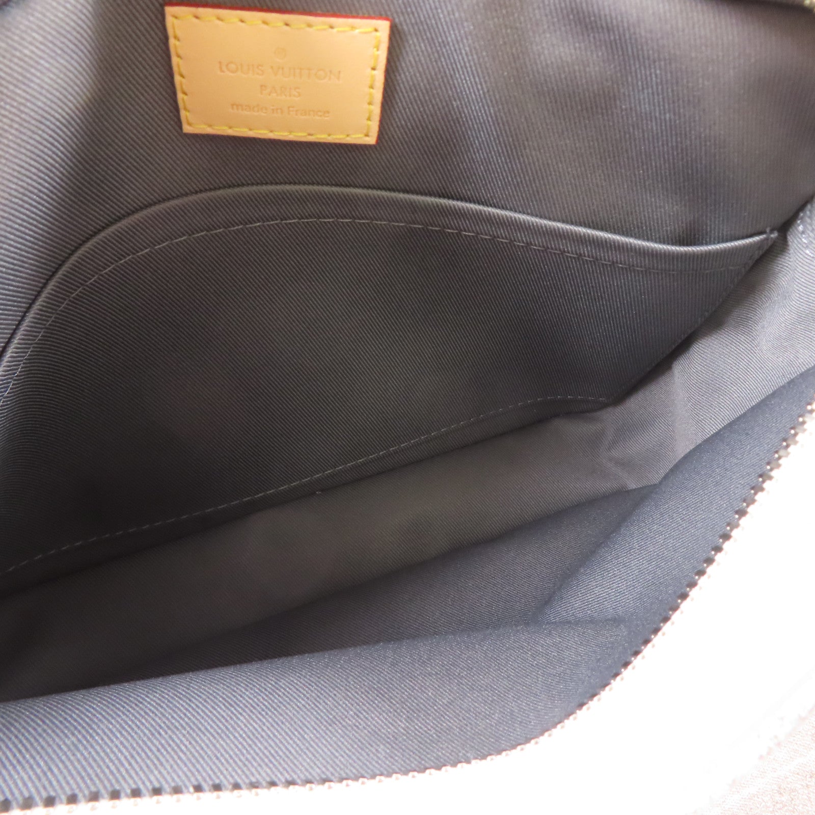 LOUIS VUITTON Damier Salt Trio Messenger Bag銀扣肩背袋灰色