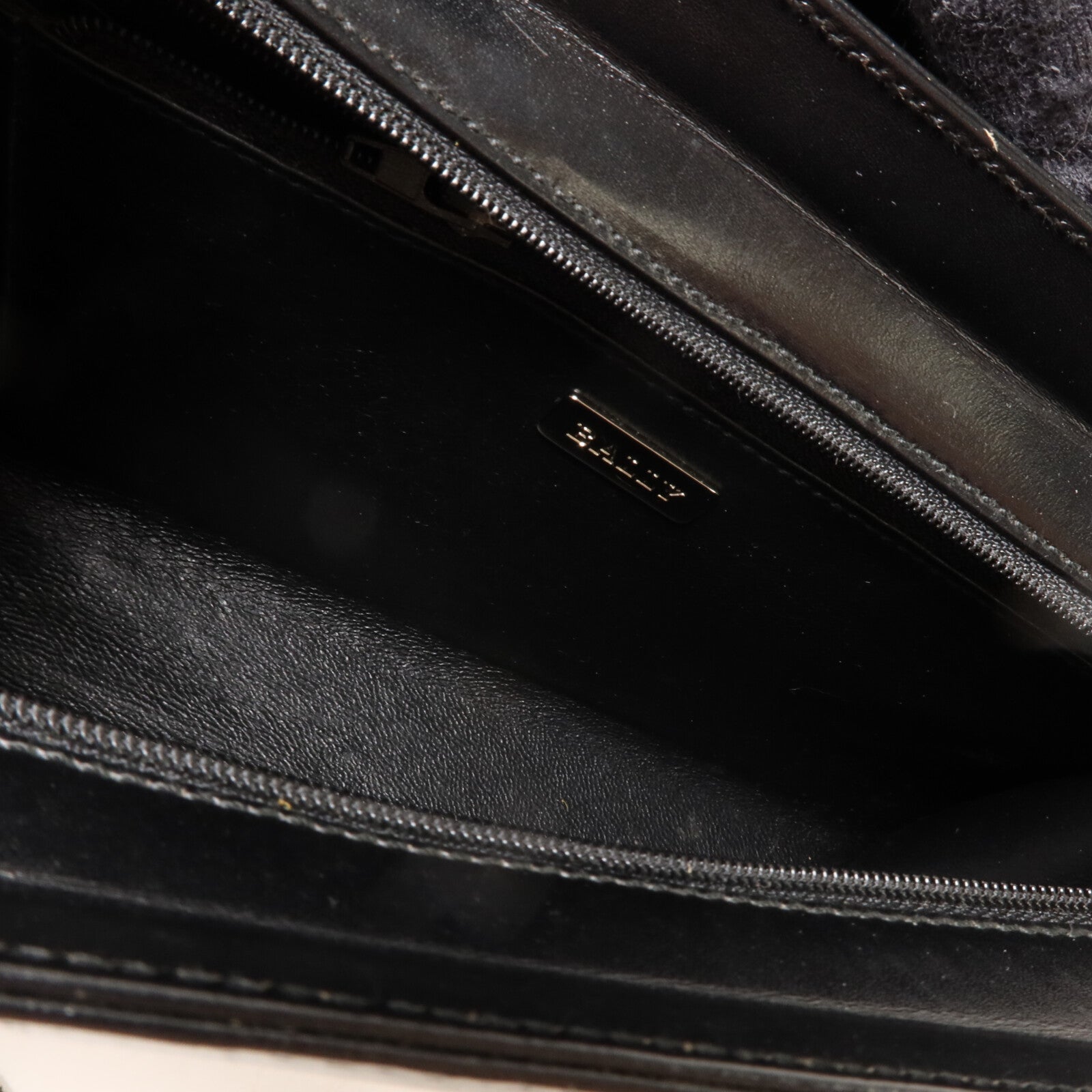 BALLY 牛皮皮革Chain Shoulder鏈帶肩背袋