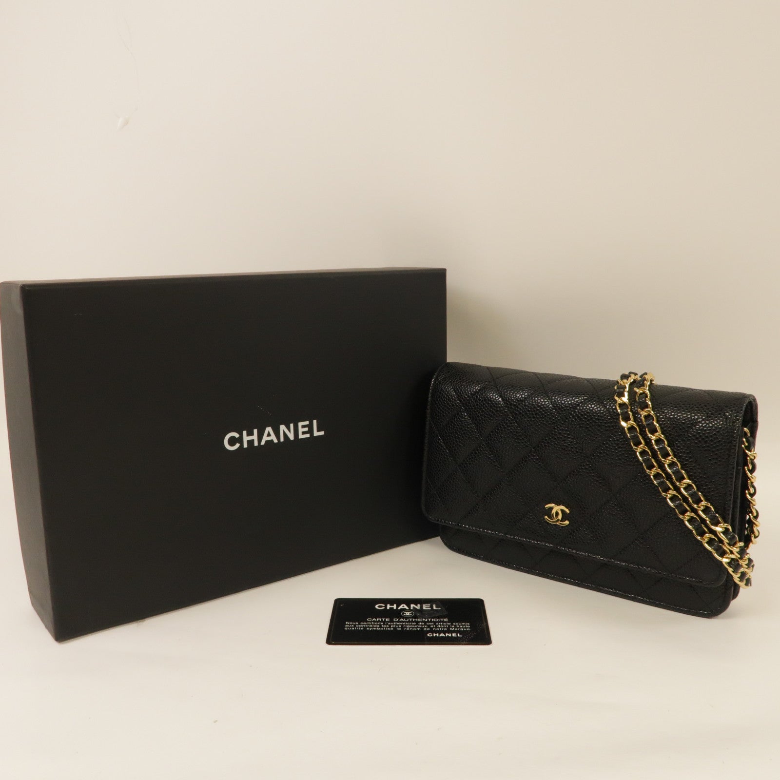 CHANEL 菱格Caviar皮革Wallet On Chain金扣鏈帶肩背袋黑色