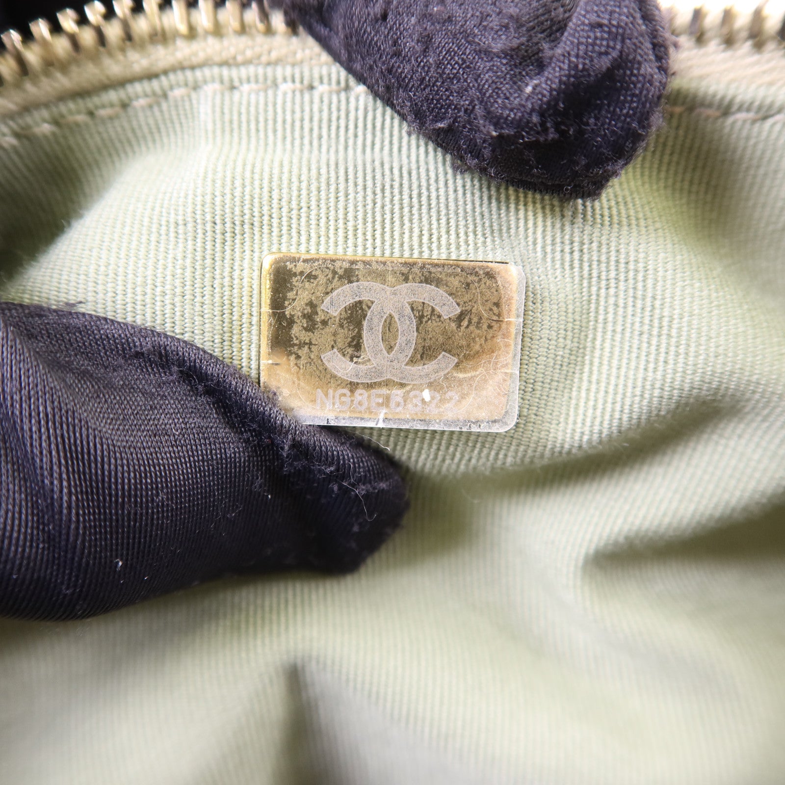 CHANEL 羊皮皮革Maxi Hobo Bag金扣鏈帶肩背袋