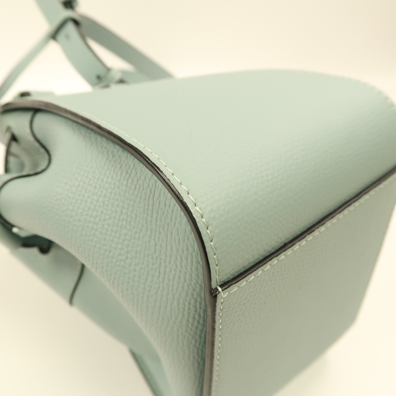 LOEWE 牛皮皮革Mini Hammock Drawstring金扣手挽肩背兩用袋淺藍色