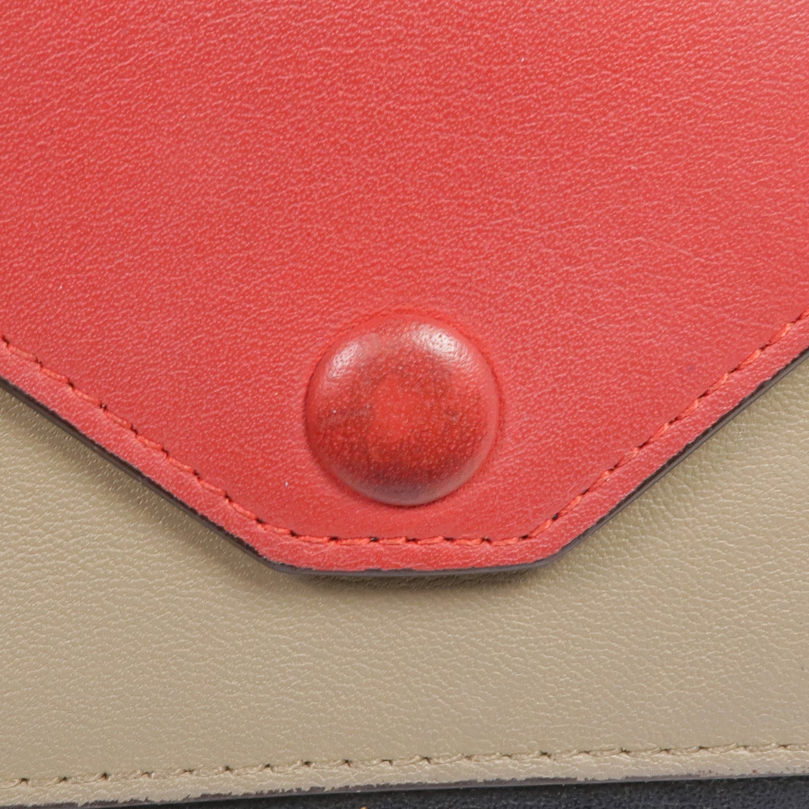 CELINE 牛皮皮革Trifold Wallet金扣錢包