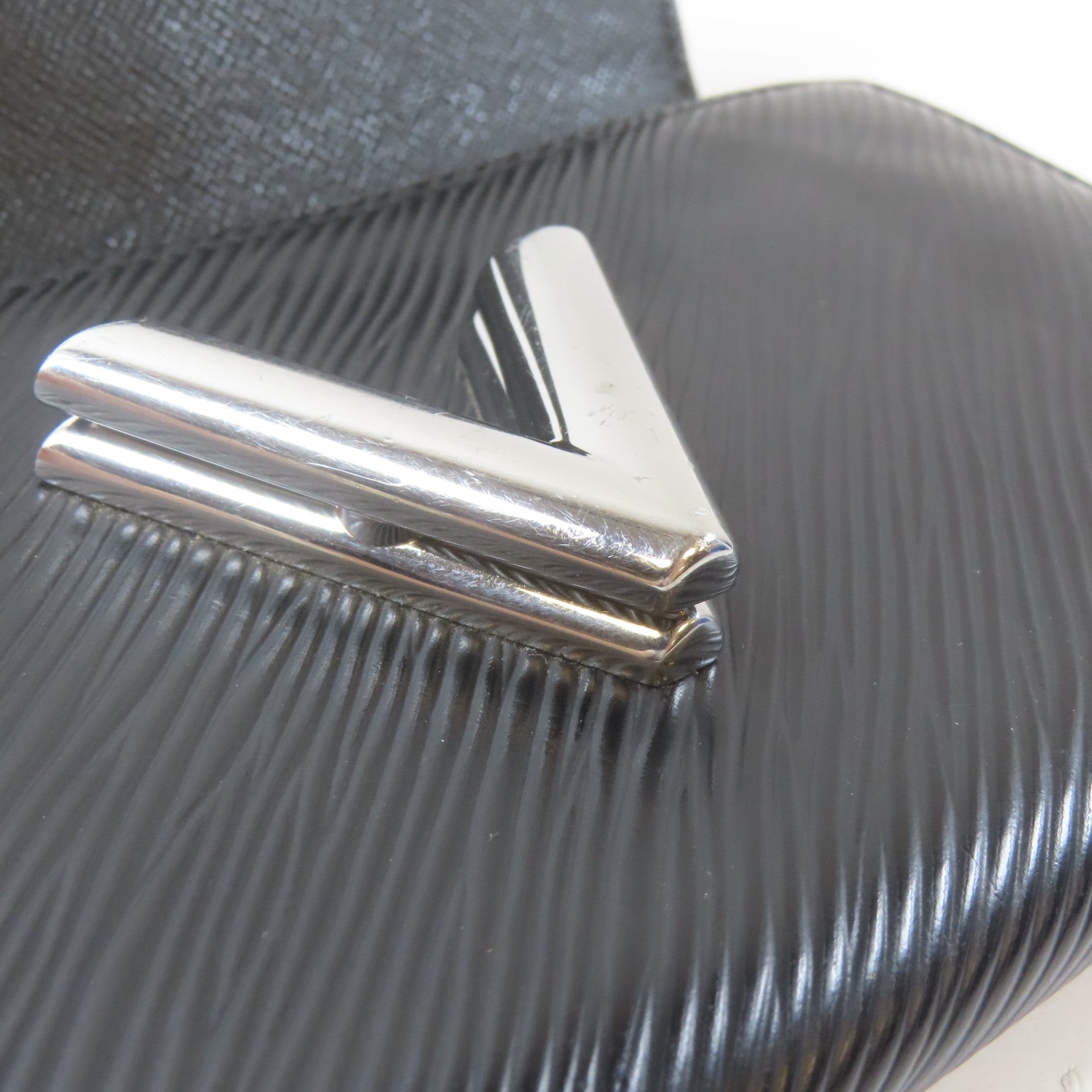 LOUIS VUITTON Epi Twist Long Wallet銀扣長錢包黑色