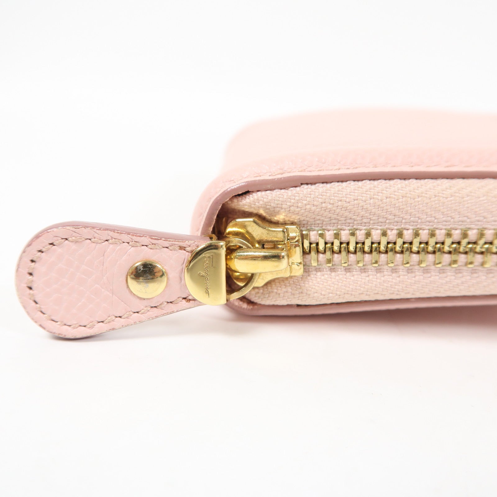 Salvatore Ferragamo 牛皮皮革Wallet金扣錢包粉紅色